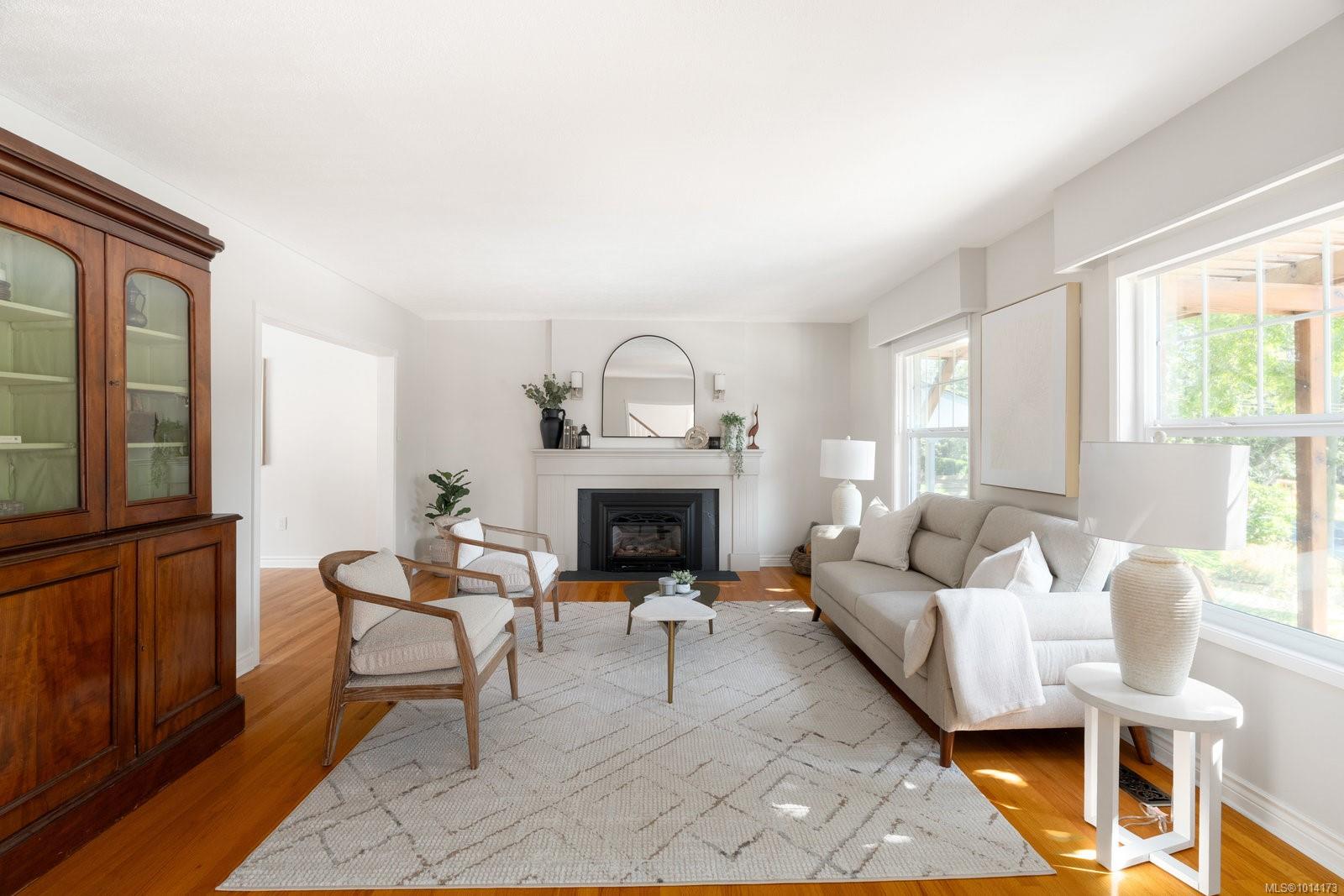 900 Richmond Ave, Victoria, BC V8S 3Z3