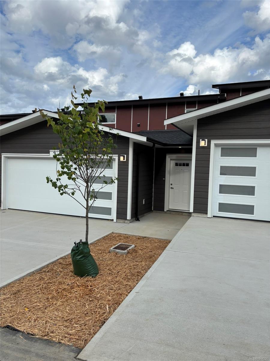 850 Park Forest Dr Apt 33, Campbell River, BC V9W 0H9
