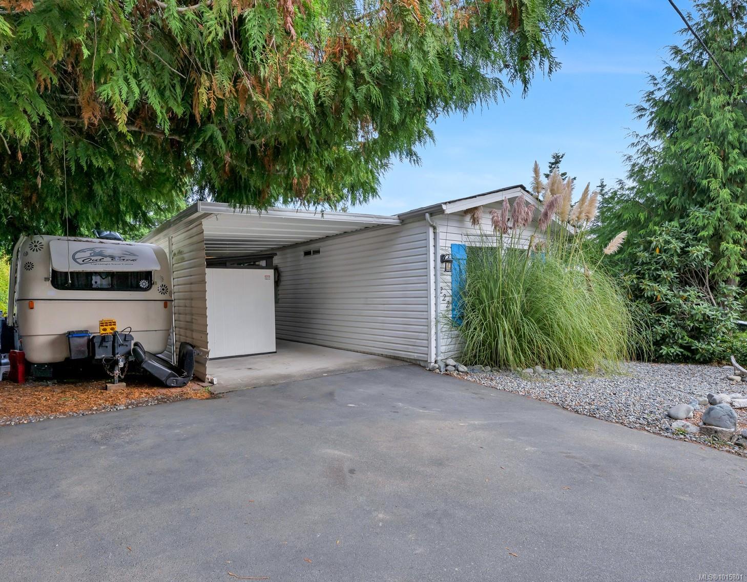2779 Stautw Rd Apt 222, Central Saanich, BC V8M 2C8
