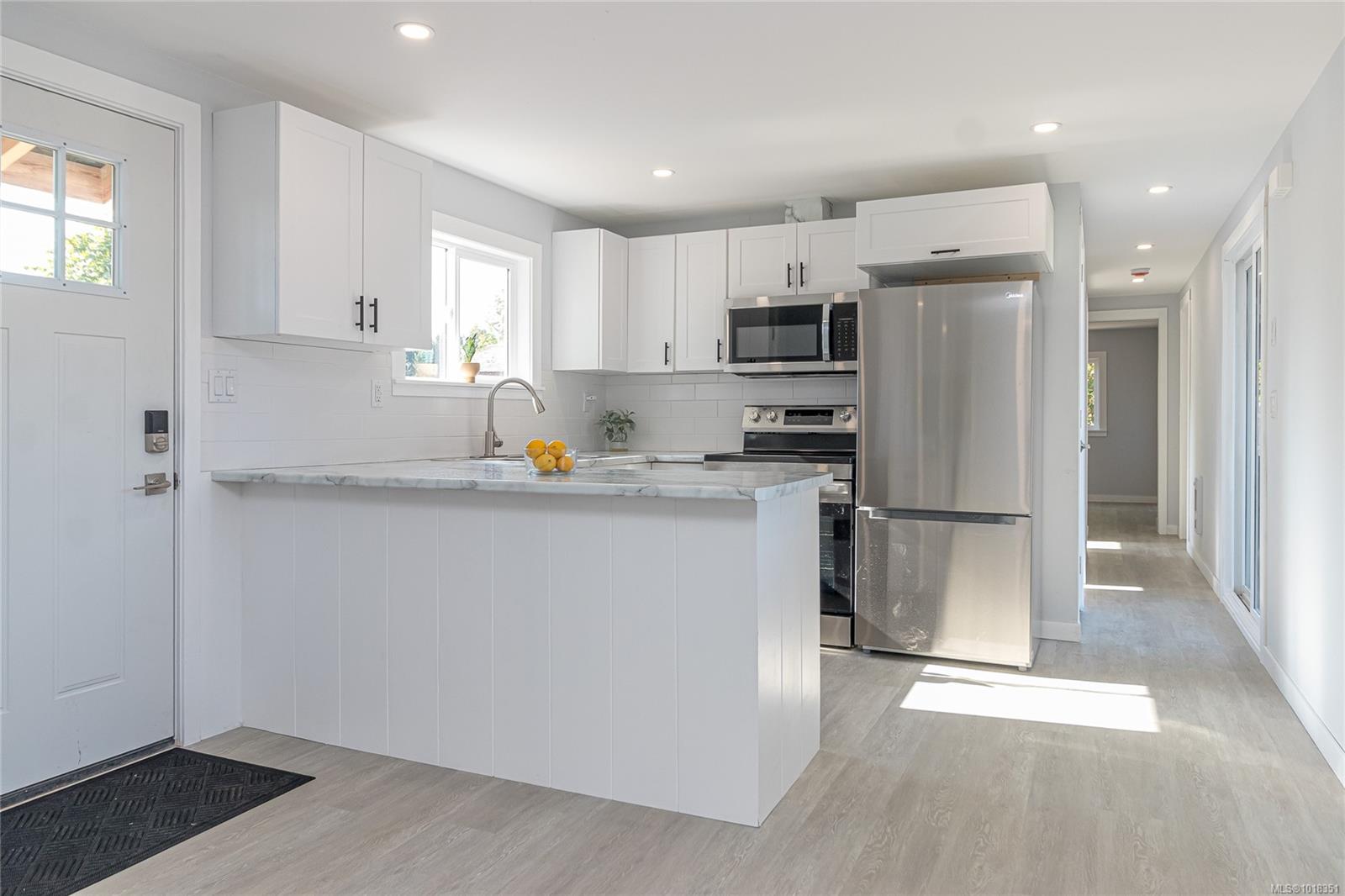 1572 Seabird Rd Apt 22, Cassidy, BC V9G 1L3