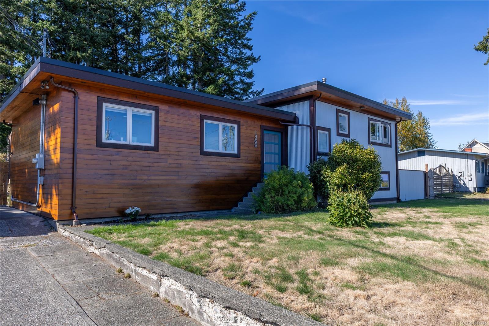 1368 Galerno Rd, Campbell River, BC V9W 1J9