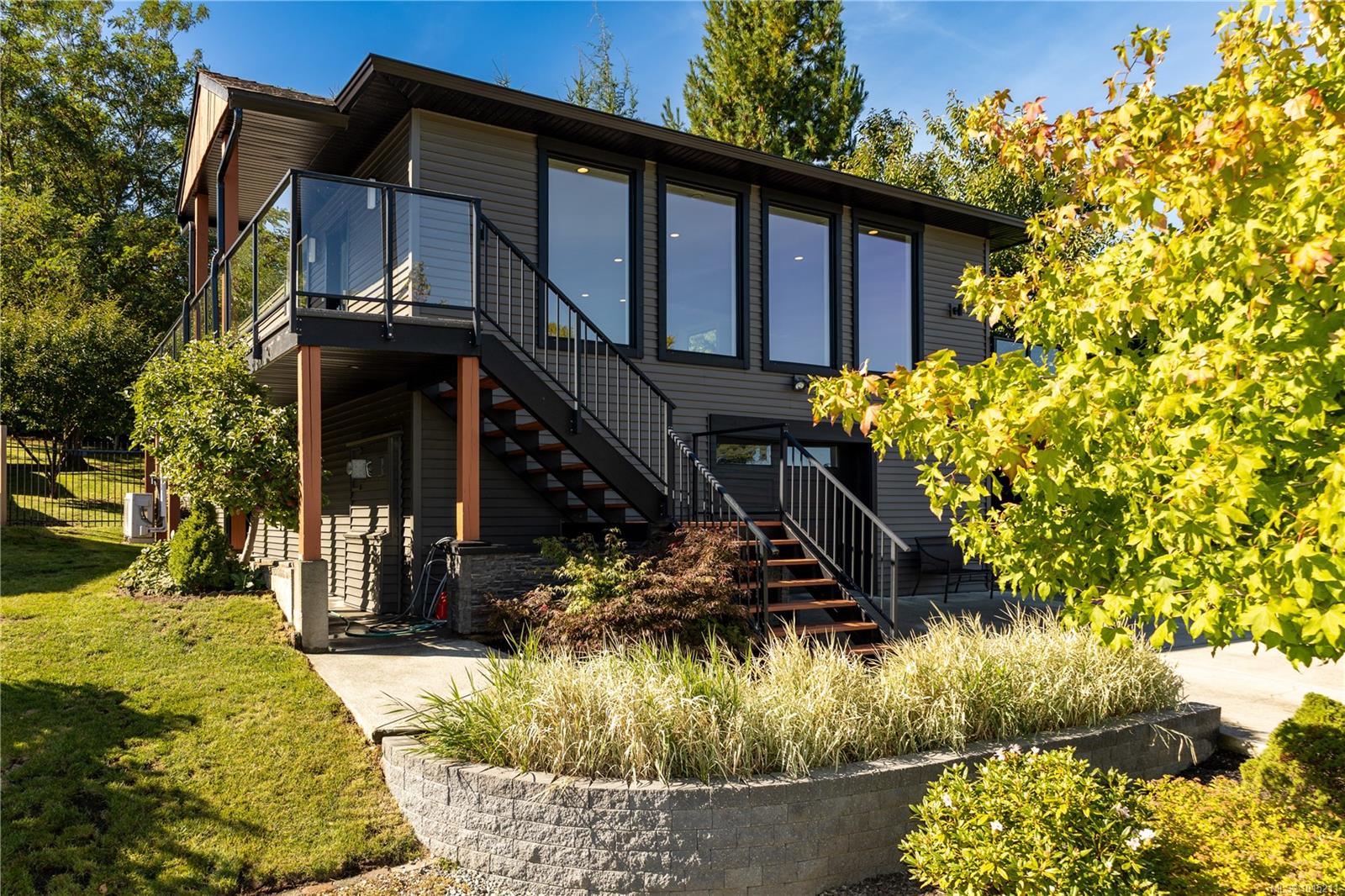 953 Holm Rd, Campbell River, BC V9H 1V7