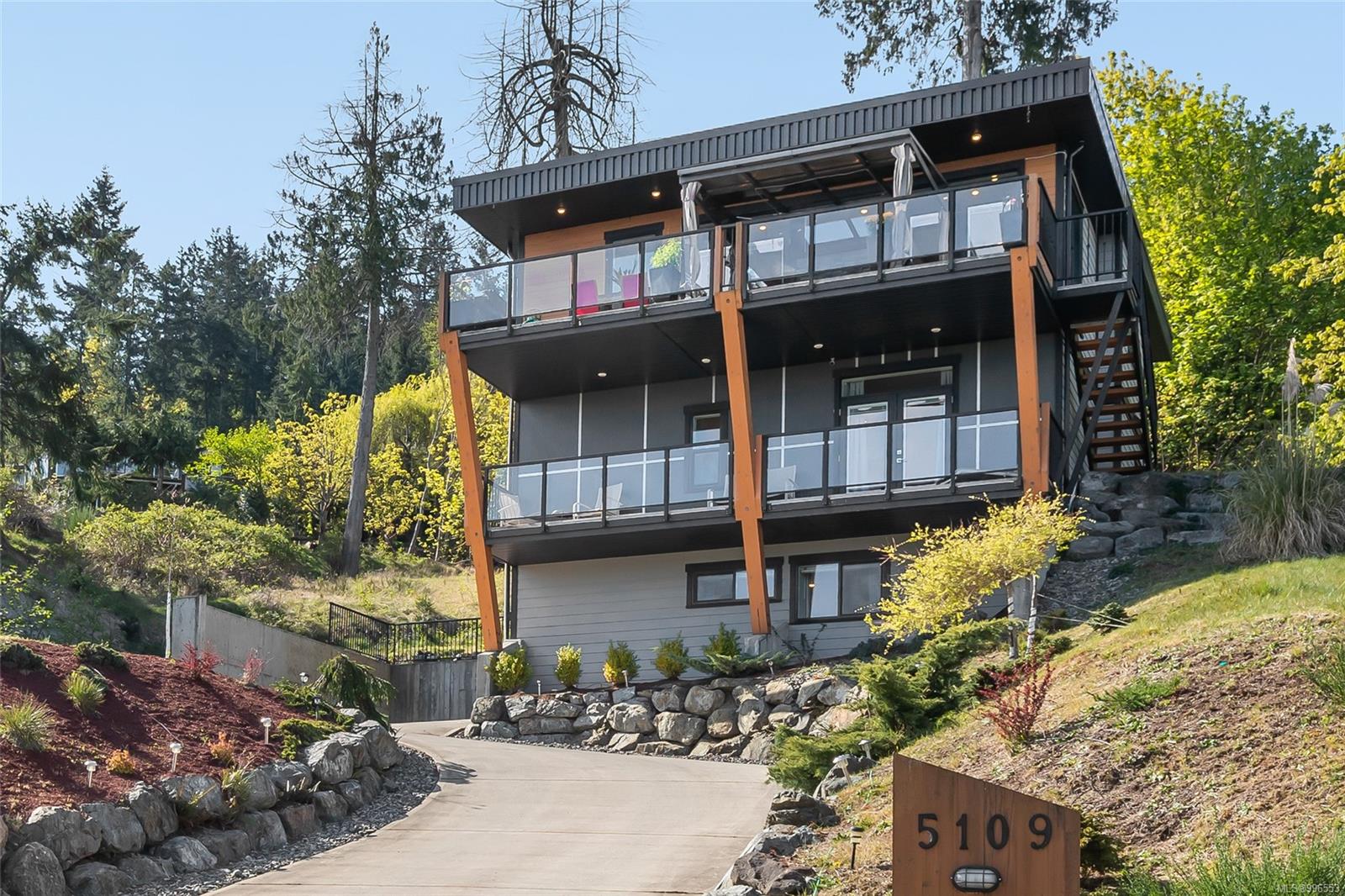 5109 Laguna Way, Nanaimo, BC V9T 5L6