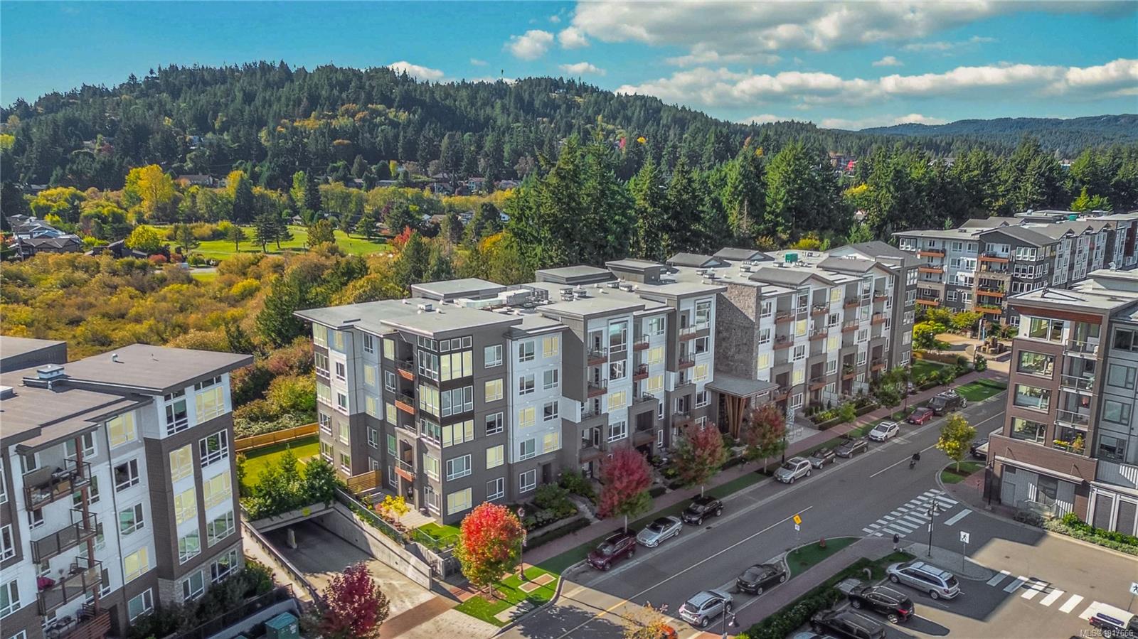 940 Reunion Ave Apt 405, Langford, BC V9B 2X5