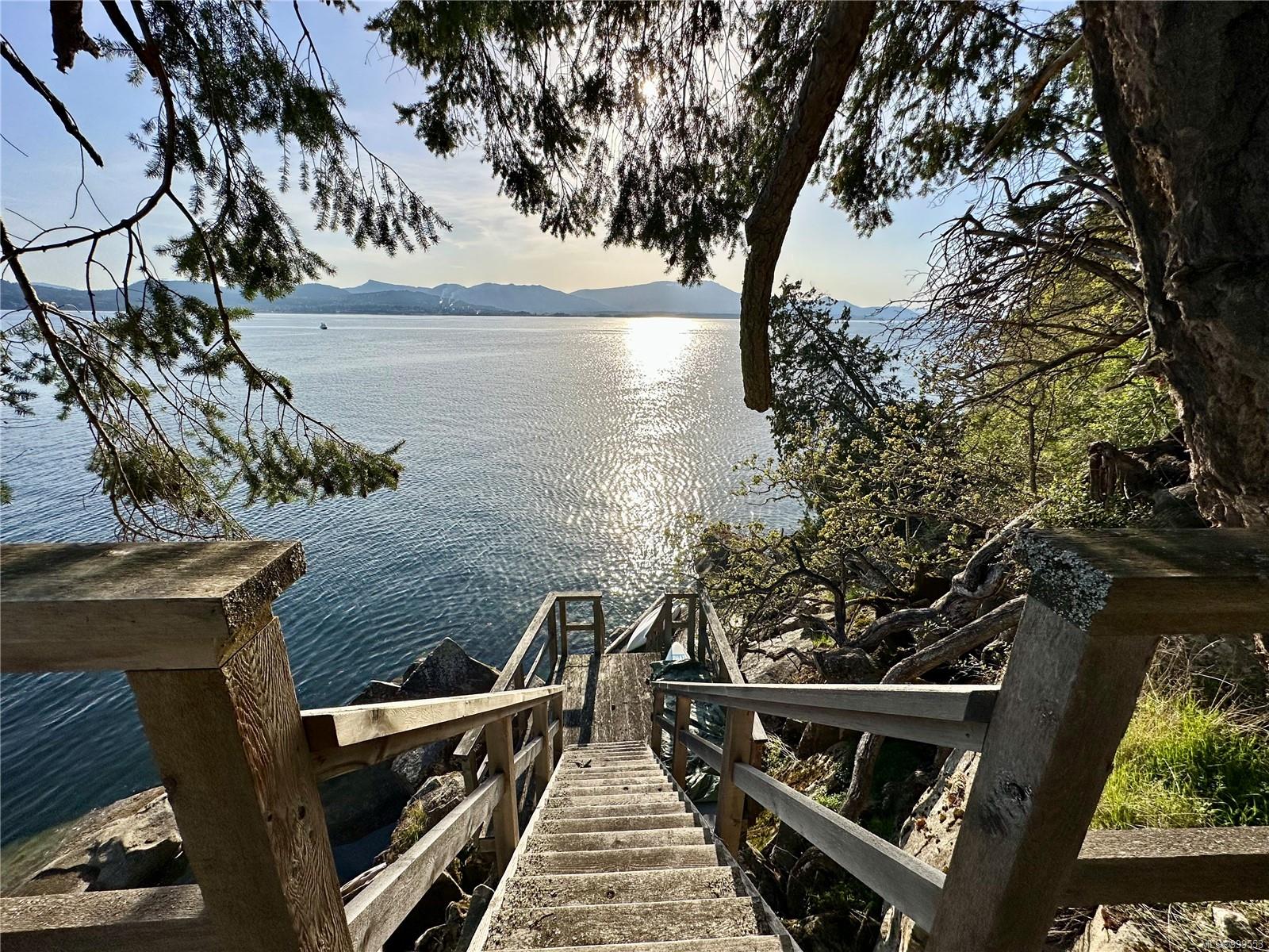 11 Mountain Park Dr, Salt Spring, BC V8K 1G3