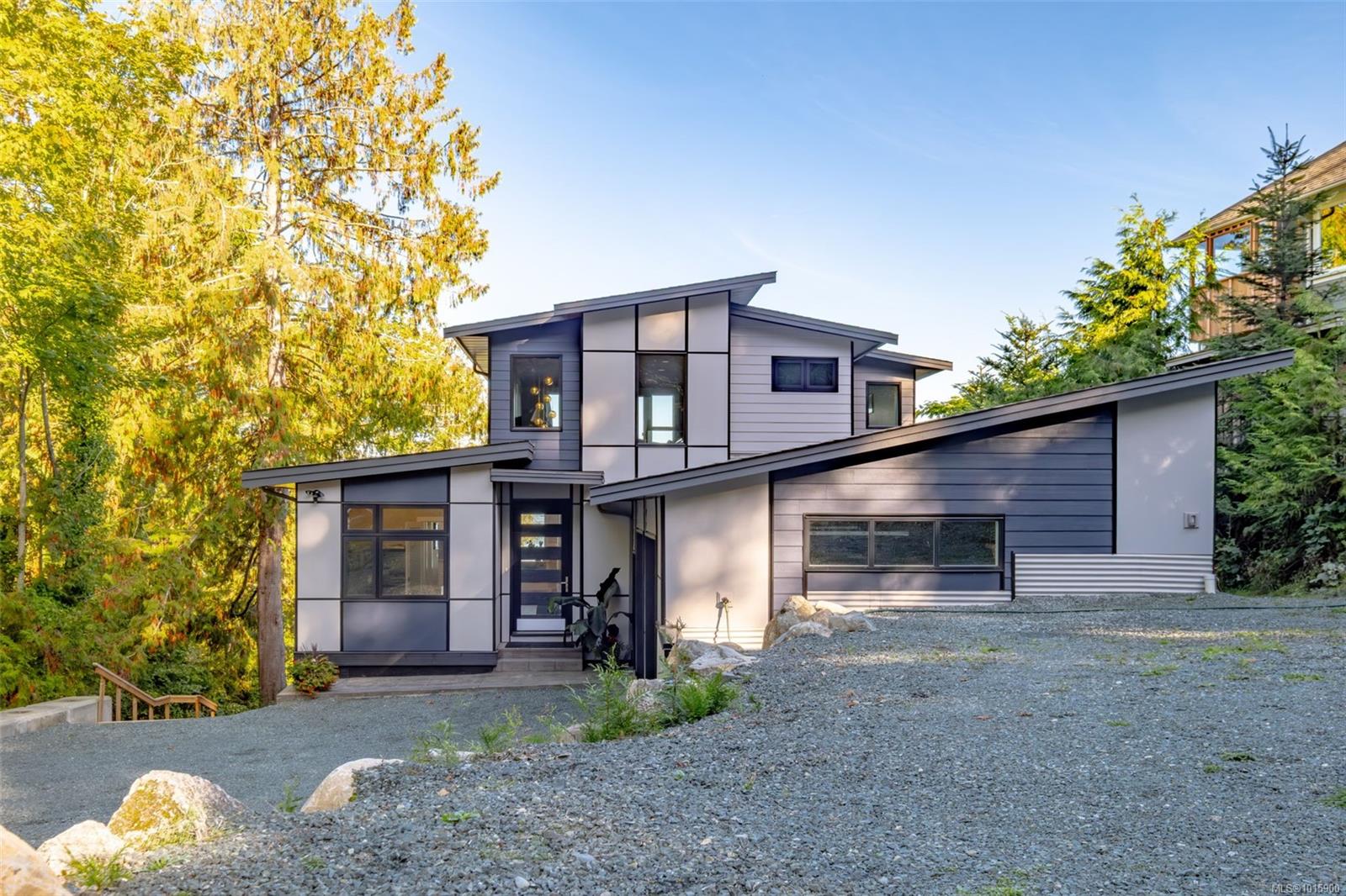 10333 Chemainus Rd, Ladysmith, BC V9G 2A9