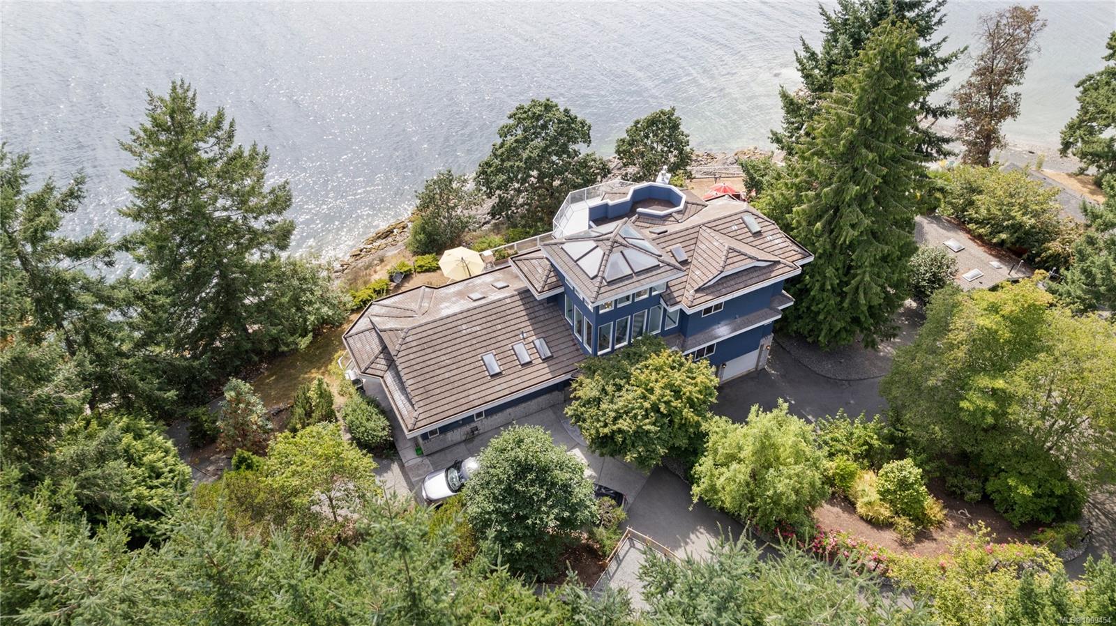 11680 Fairtide Rd, Ladysmith, BC V0R 2E0