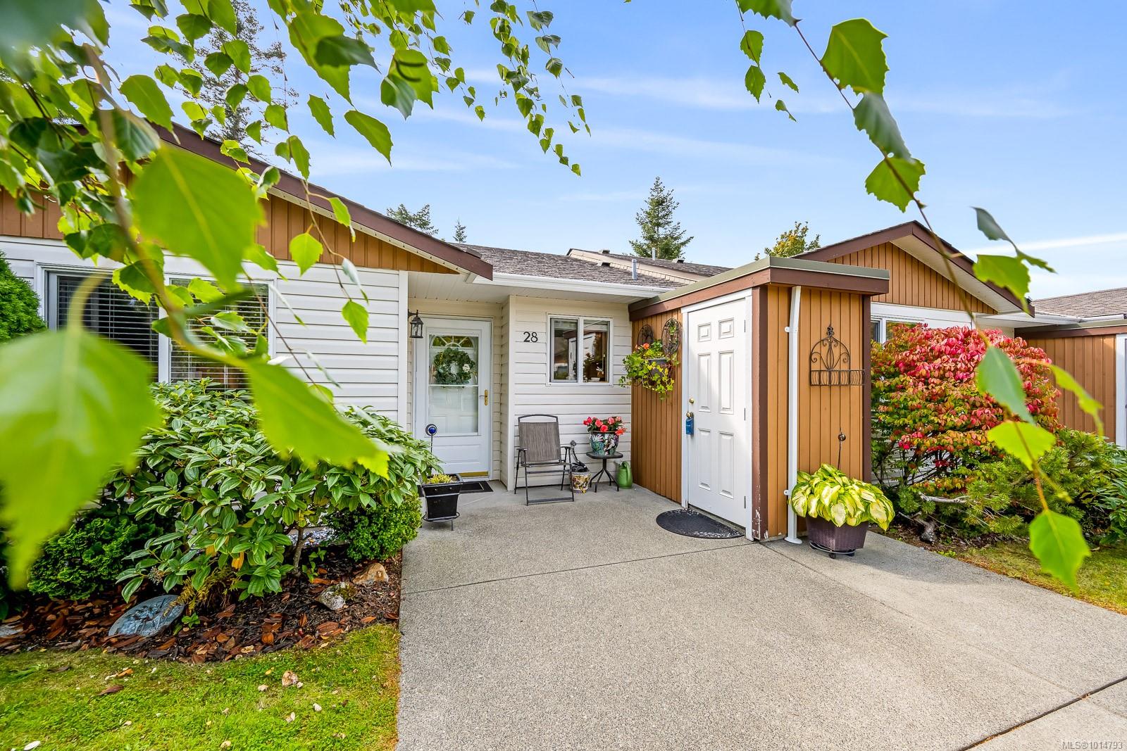 2197 Murrelet Dr Apt 28, Comox, BC V9M 3Y1