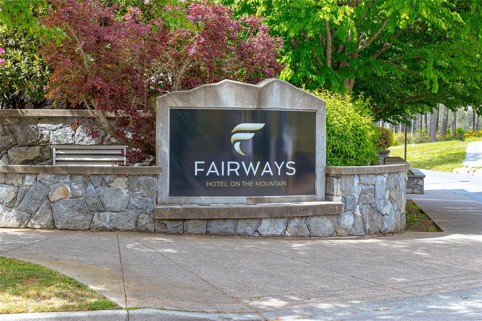 1376 Lynburne Pl Apt B, Langford, BC V9B 0A4