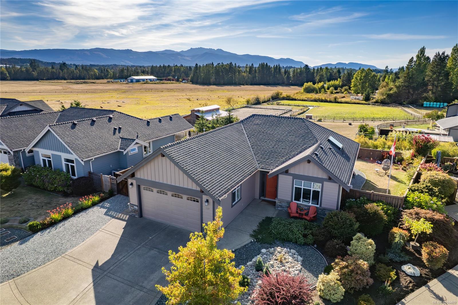 527 Ridgefield Dr, Parksville, BC V9P 0E2
