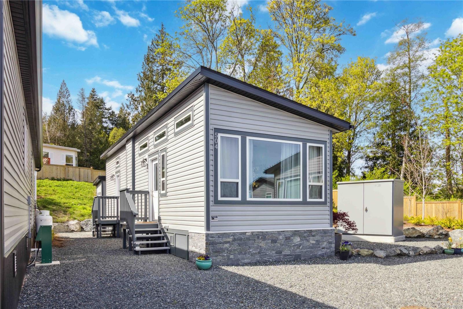 747 Old Place Rd Apt 504, Central Saanich, BC V8M 0C3