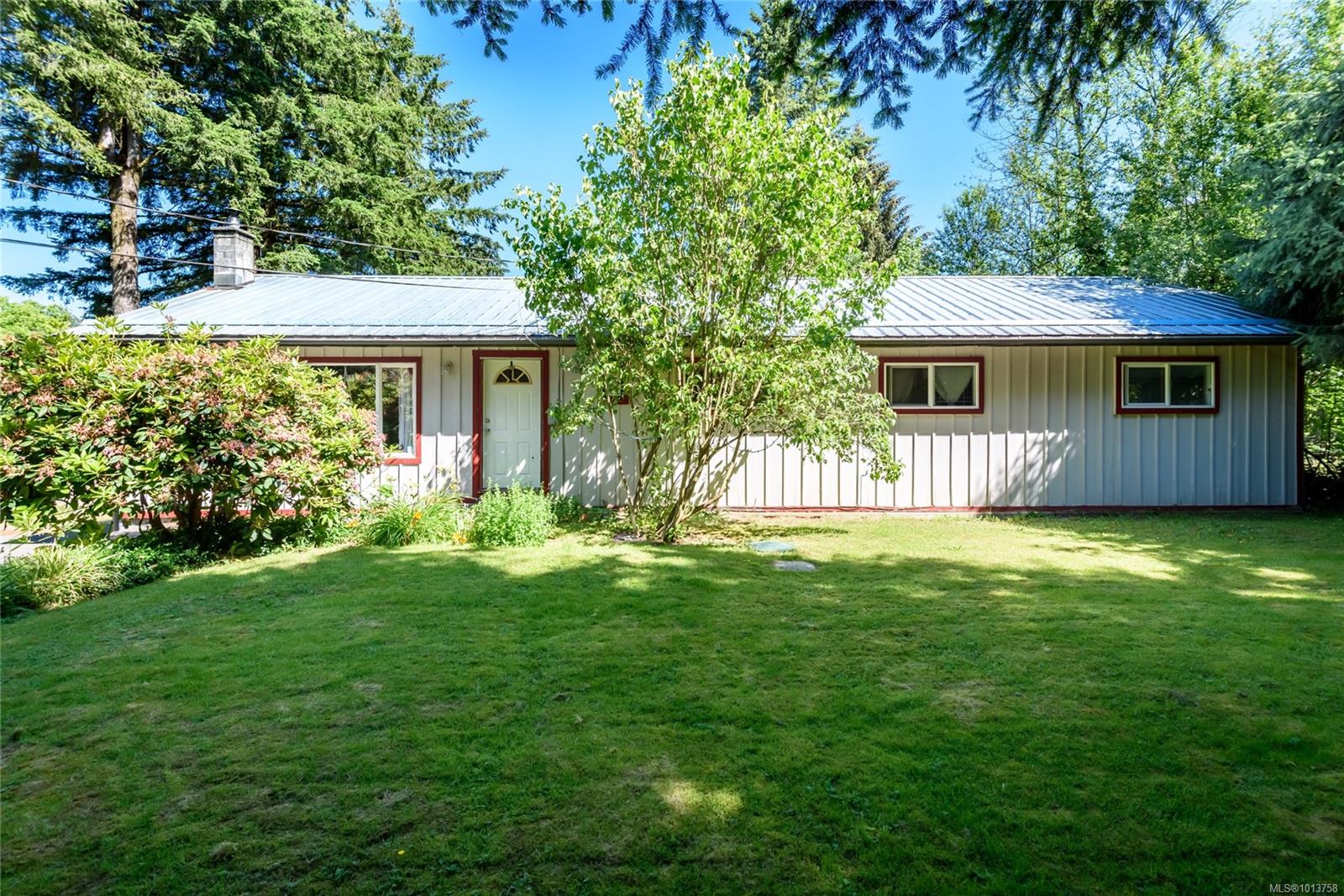 2030 Black Creek Rd, Black Creek, BC V9J 1G5