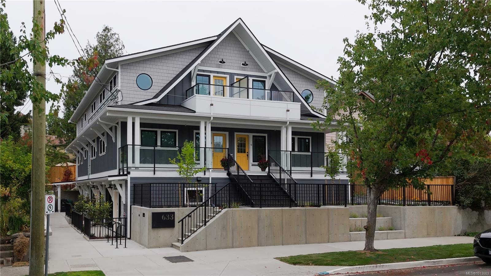 633 Belton Ave Apt 4, Victoria, BC V9A 2Z5