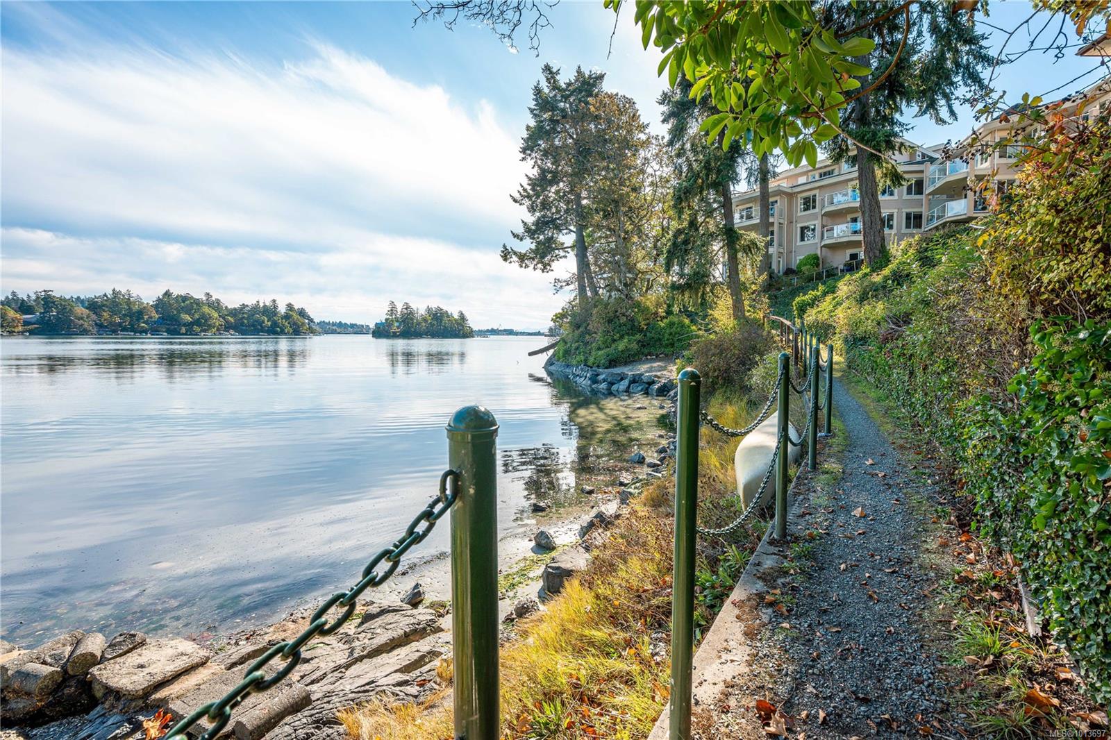 1 Buddy Rd Apt 306, View Royal, BC V9B 1V6