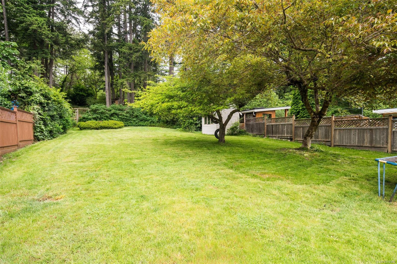 4518 Hughes Rd, Saanich, BC V9E 2B8