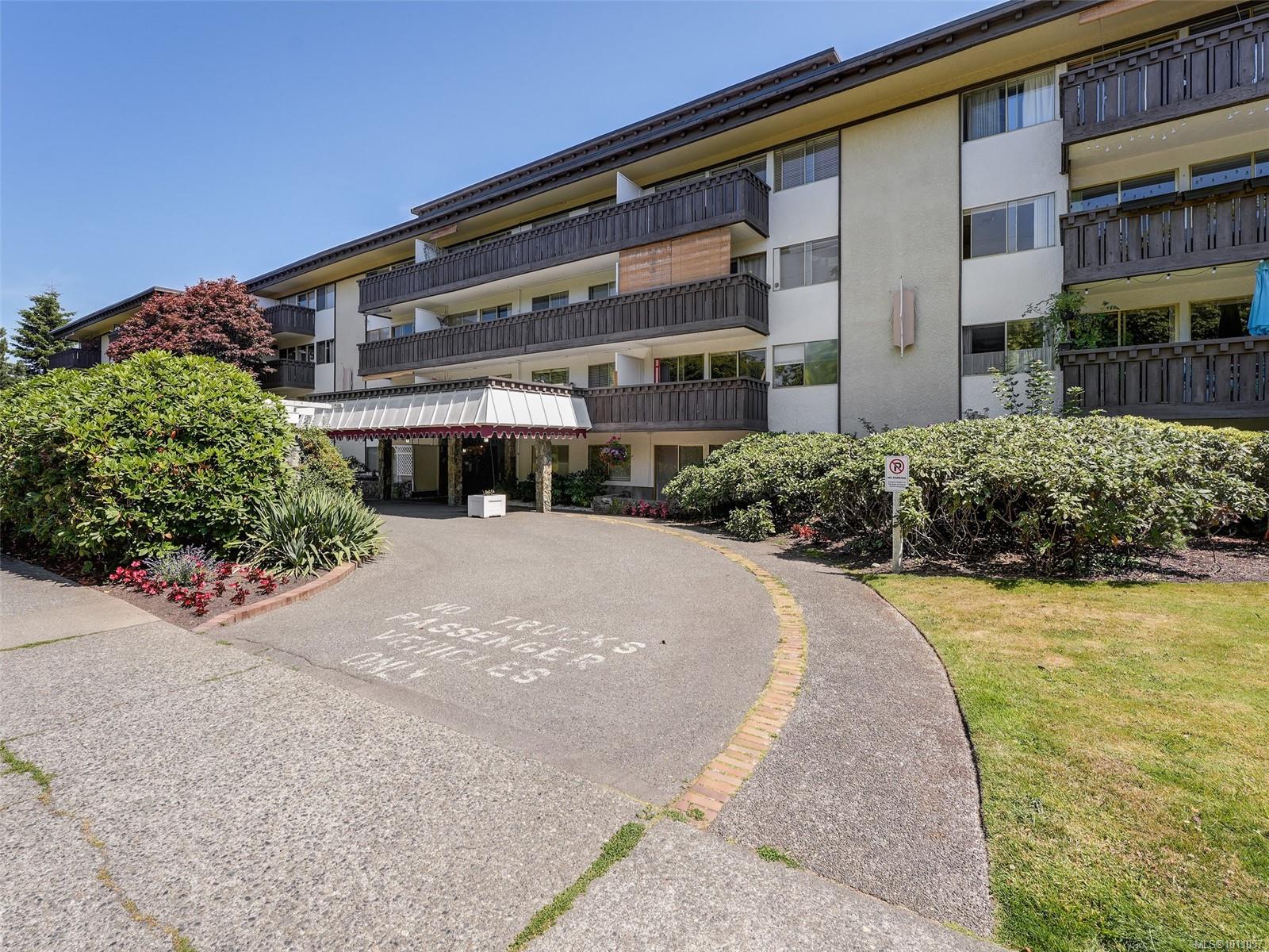 964 Heywood Ave S Apt 212, Victoria, BC V8V 2Y5