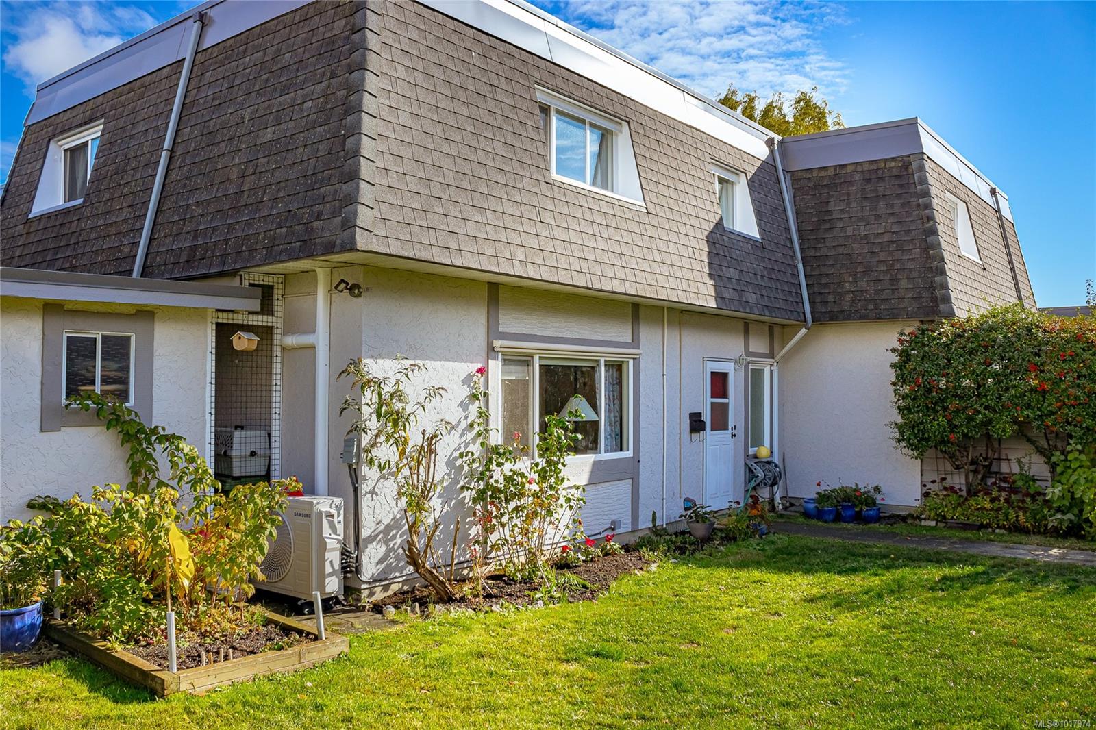 932 Market St, Victoria, BC V8T 2E9