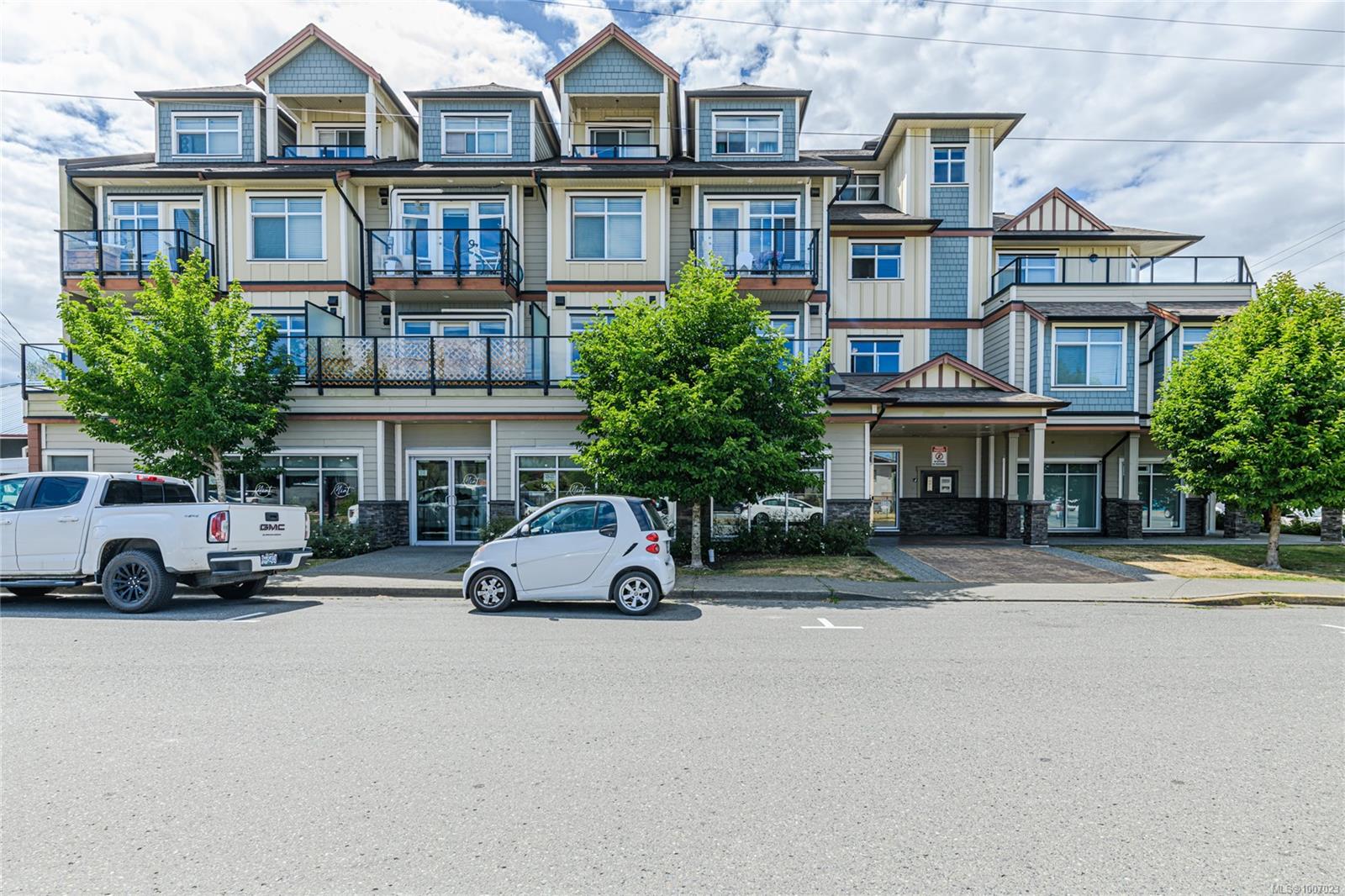5822 Garden St Apt 203, Duncan, BC V9L 3V9
