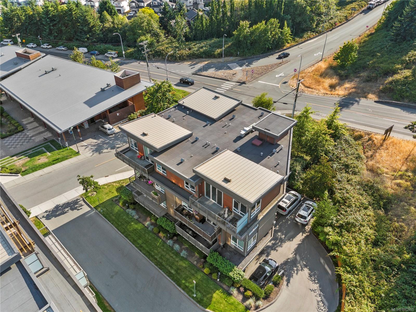 100 Presley Pl Apt 202, View Royal, BC V9B 0H5