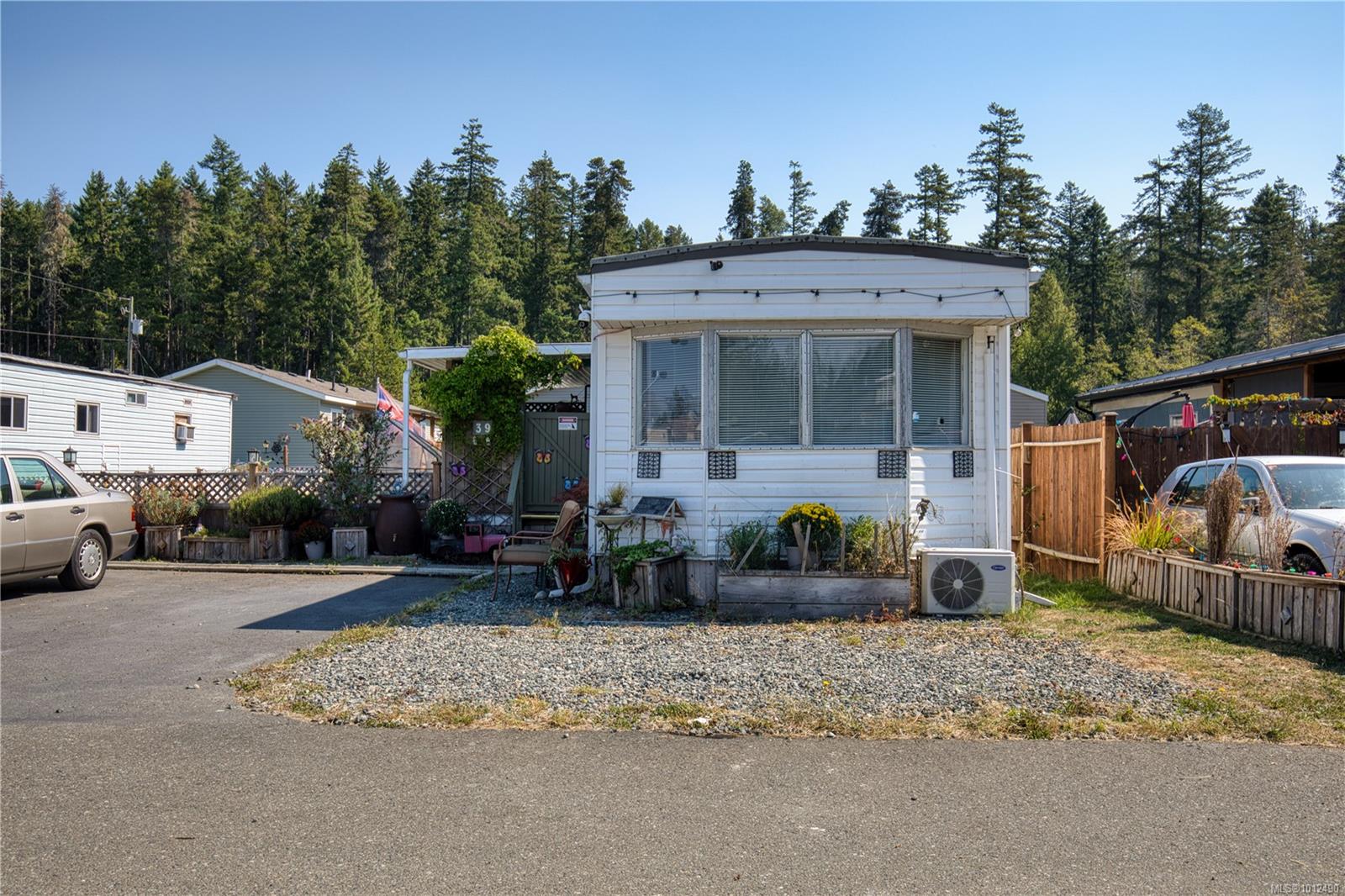 1050 Bowlby Rd Apt 39, Coombs, BC V0R 1M0