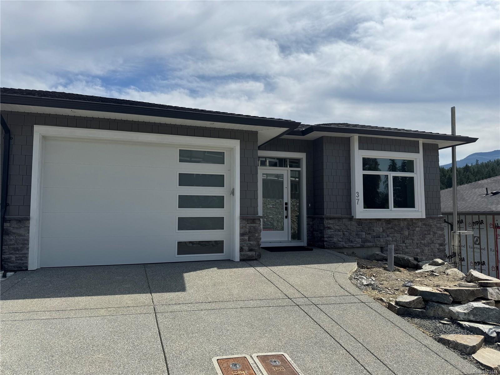 626 Farrell Rd Apt 37, Ladysmith, BC V9G 0A2