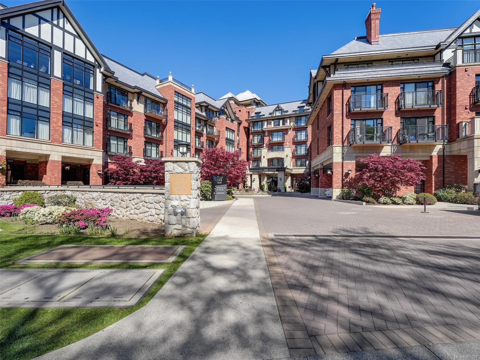 1175 Beach Dr Apt 505, Oak Bay, BC V8S 2N2