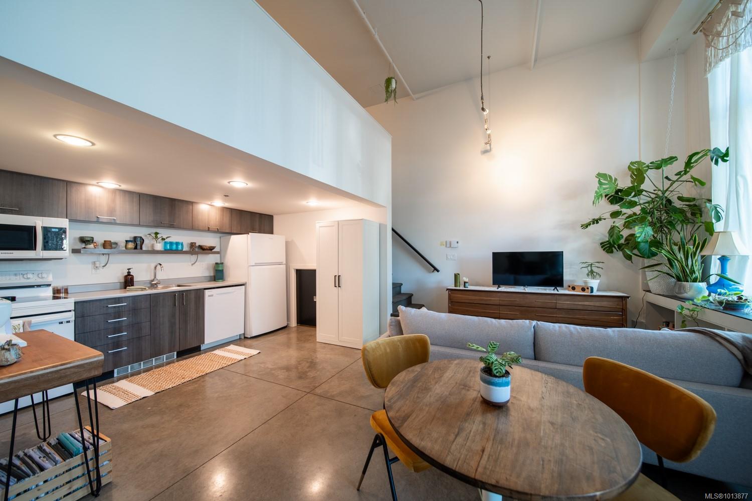555 Franklyn St Apt 118, Nanaimo, BC V9R 2X9