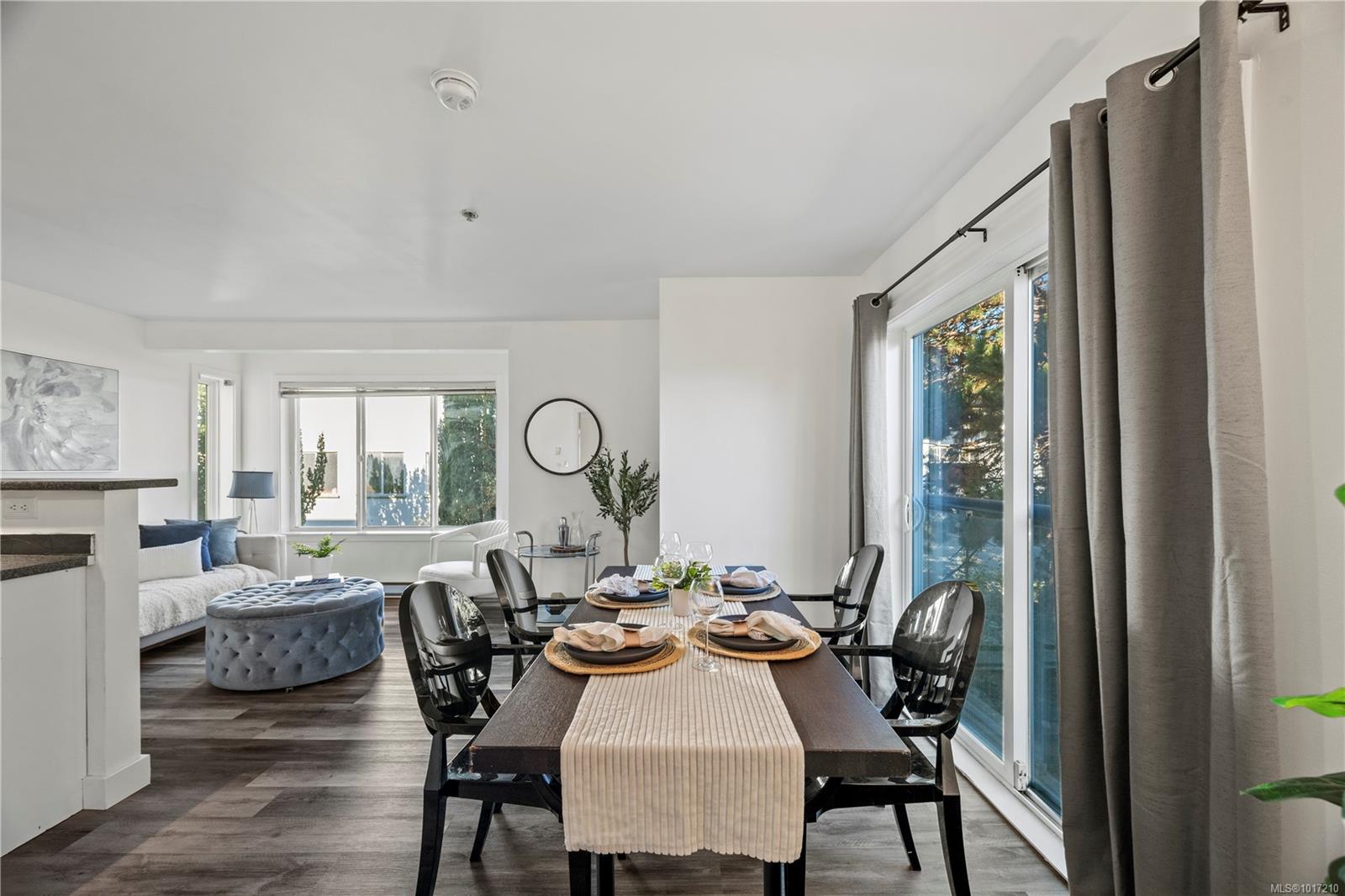 356 Gorge Rd E Apt 307, Victoria, BC V8T 2W2