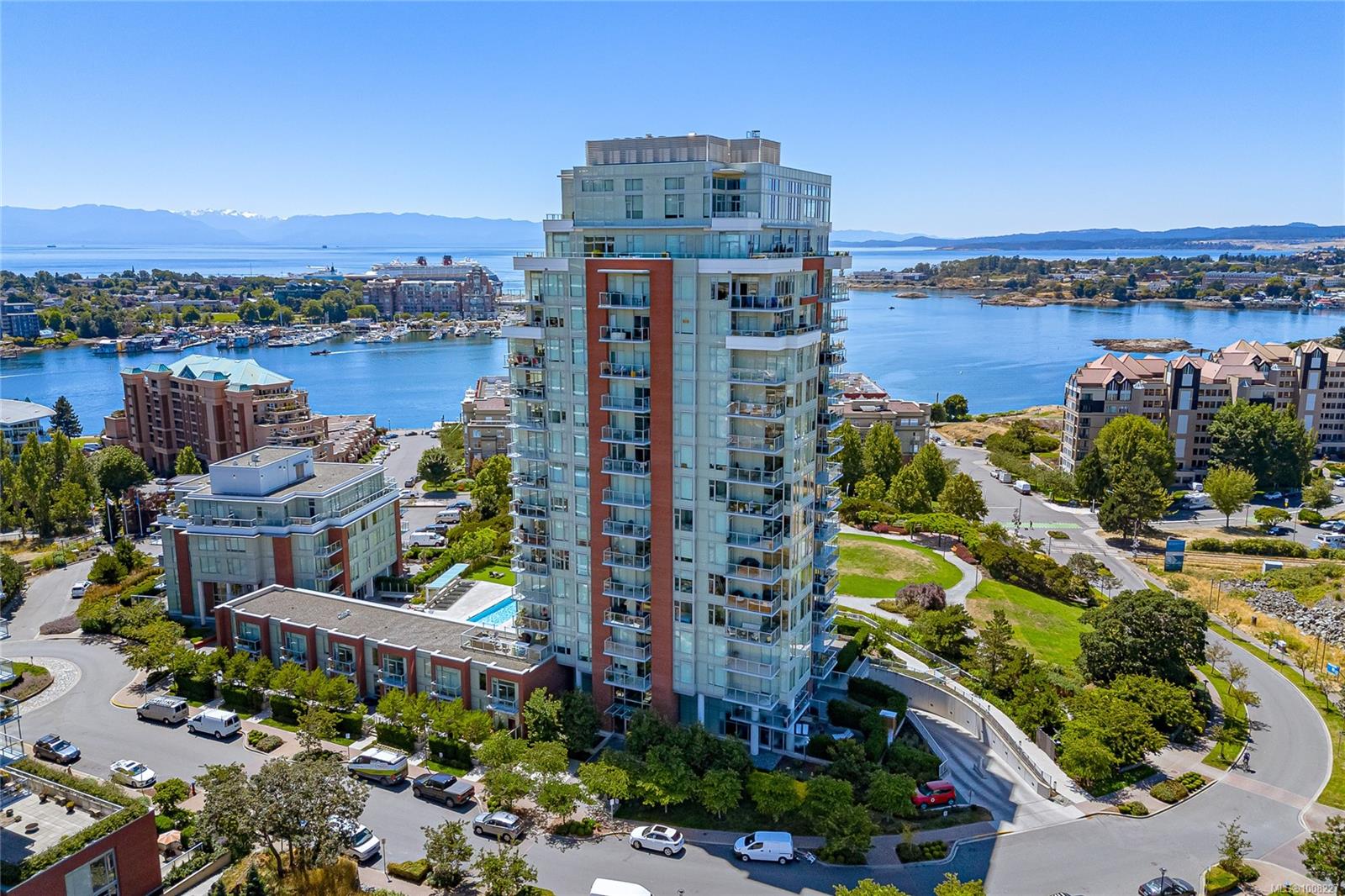 60 Saghalie Rd Apt 505, Victoria, BC V9A 0H1