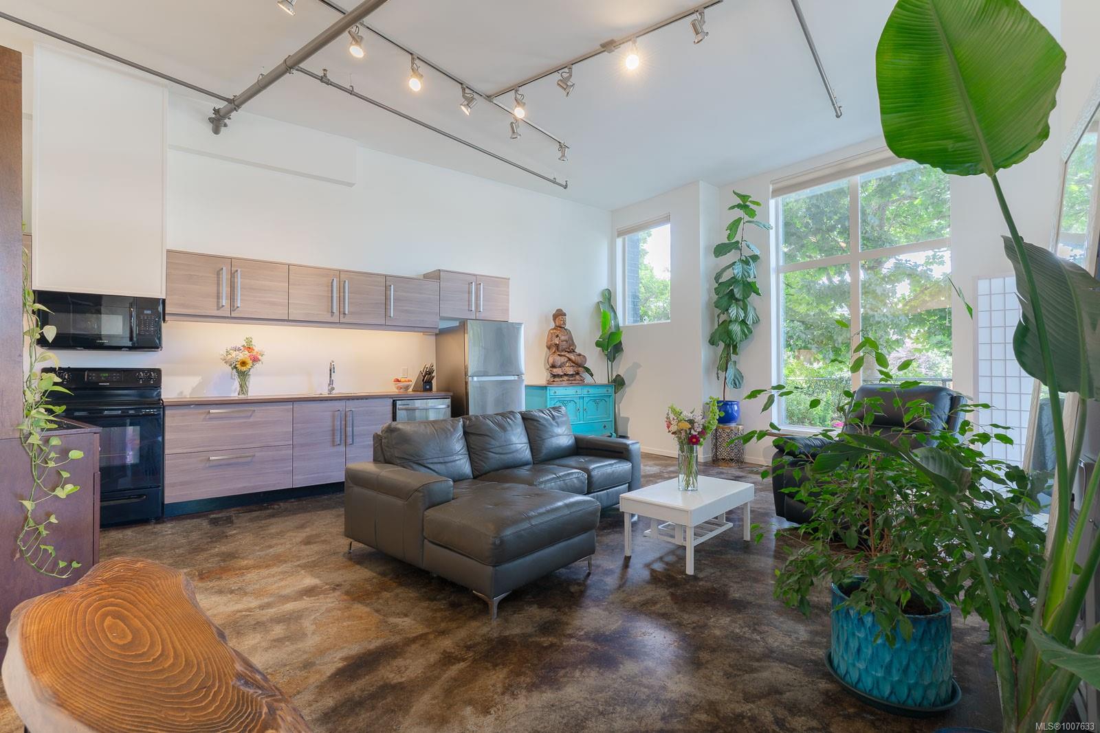555 Franklyn St Apt 116, Nanaimo, BC V9R 2X9