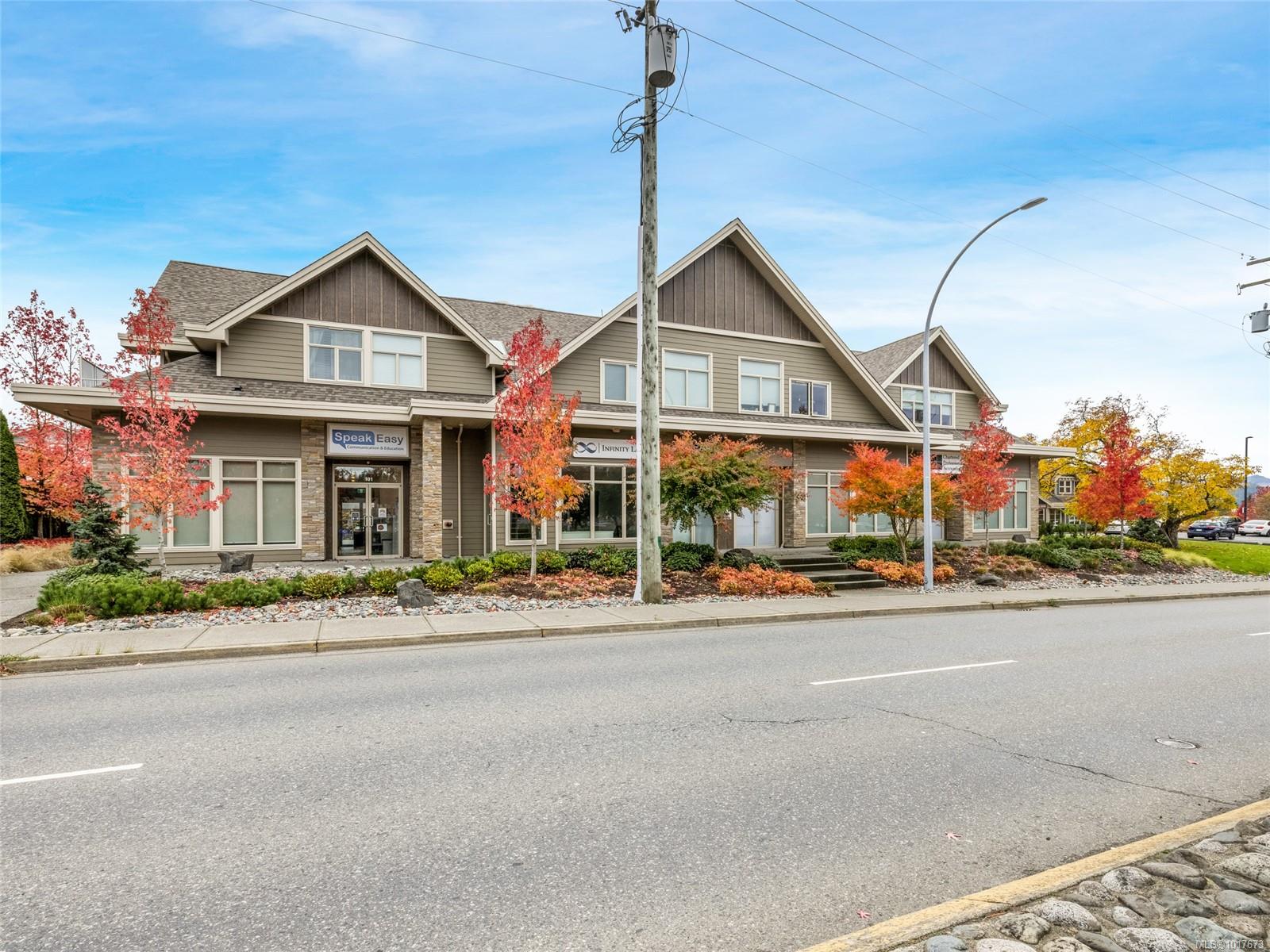 4535 Uplands Dr Apt 206, Nanaimo, BC V9T 6M8
