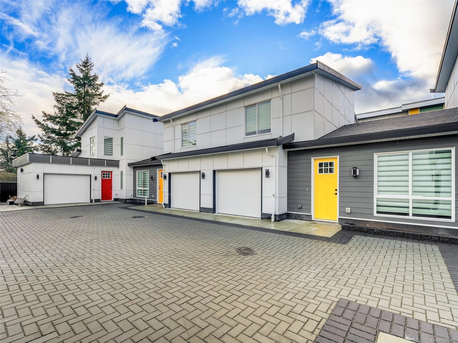 1171 Stellys Cross Rd Apt 3, Central Saanich, BC V8M 1H4