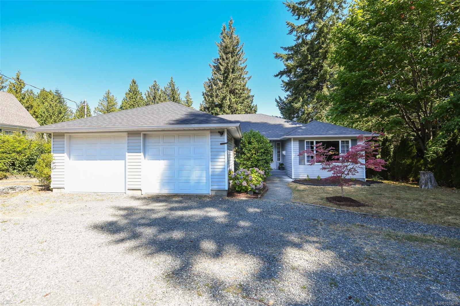 7730 Vivian Way, Fanny Bay, BC V0R 2W0