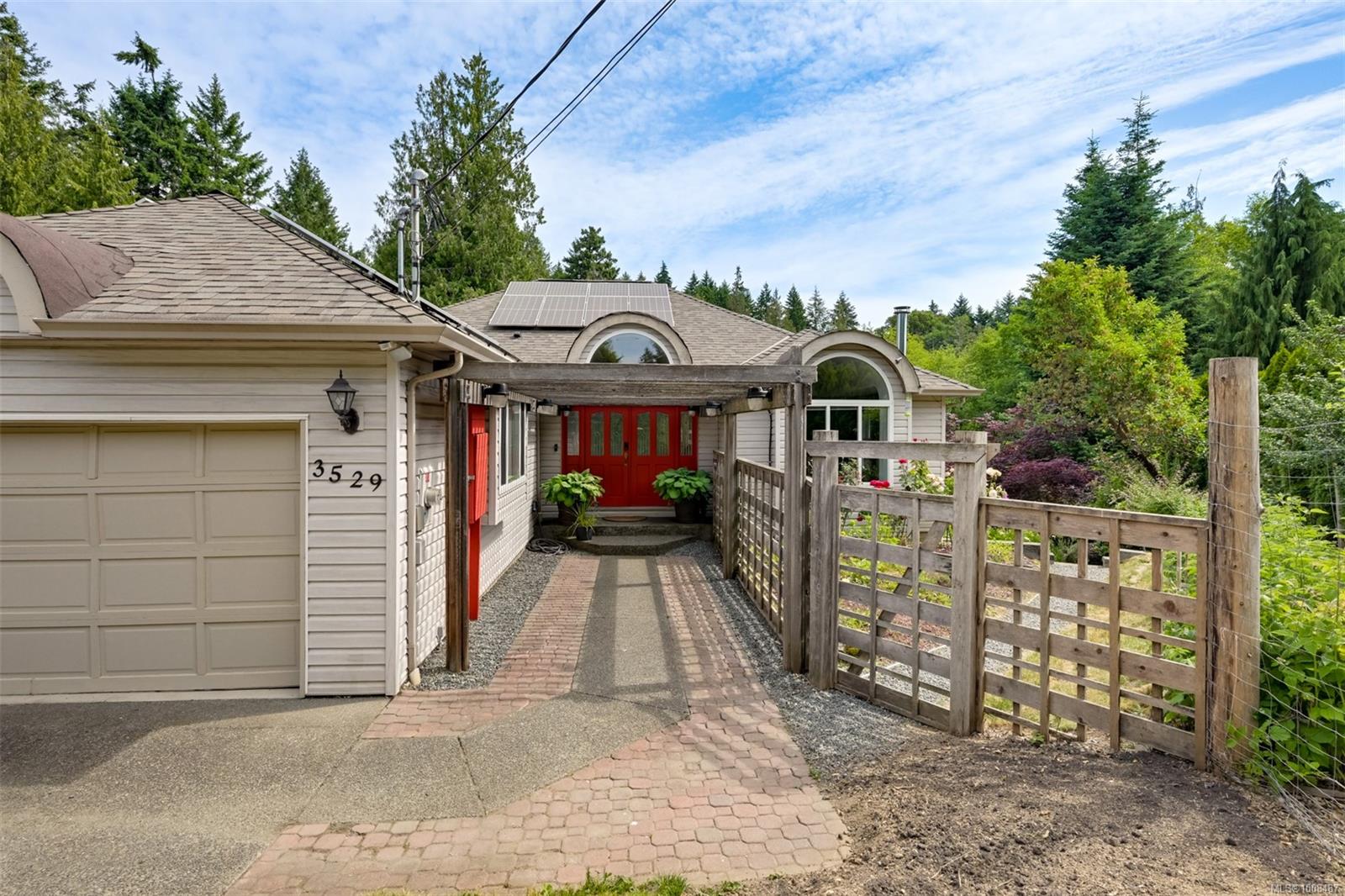 3529 Dougan Dr, Cobble Hill, BC V8H 0H4