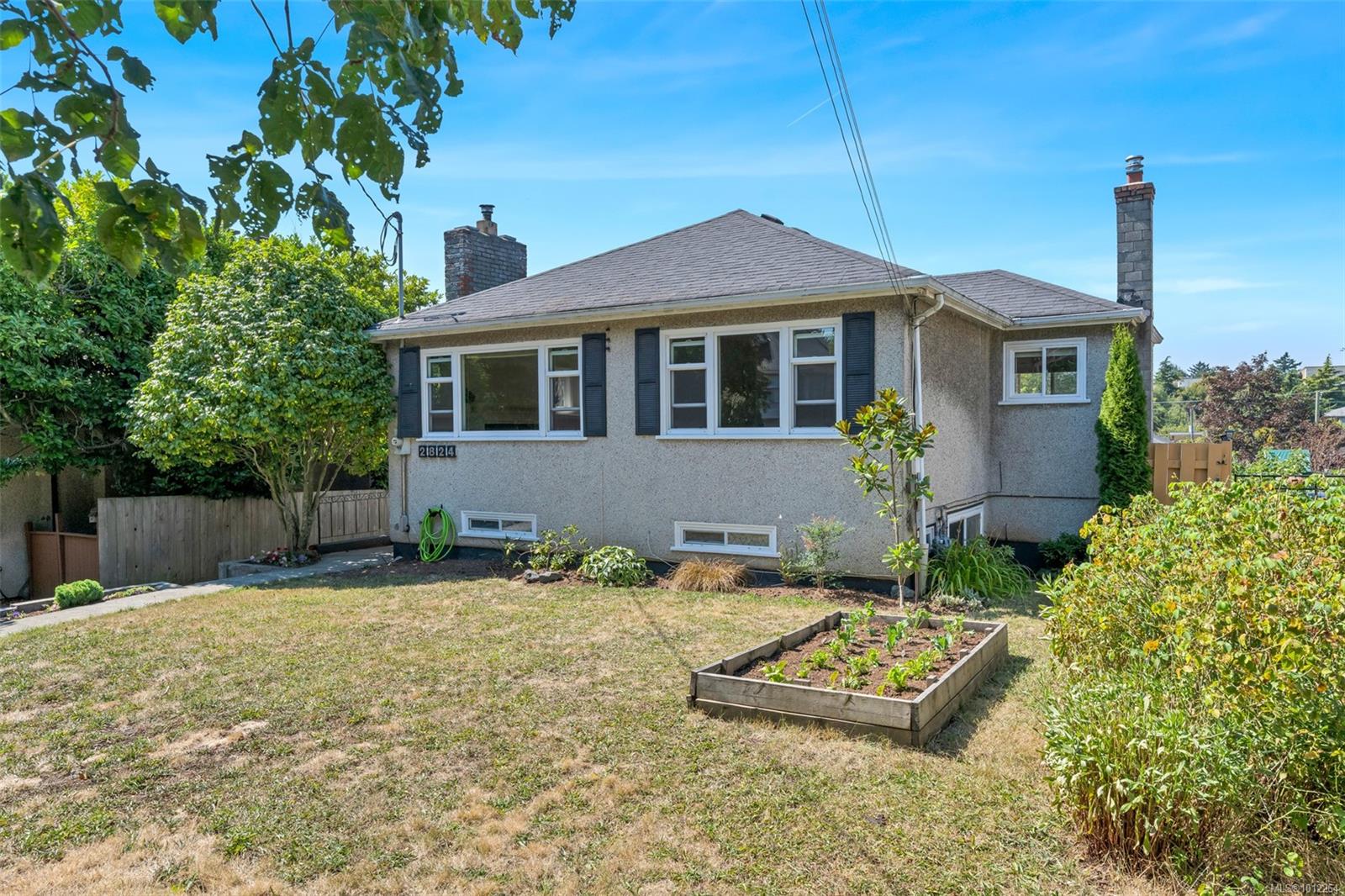 2824 Graham St, Victoria, BC V8T 3Z4
