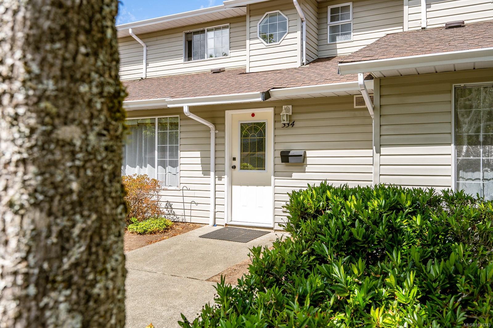 680 Murrelet Dr Apt 334, Comox, BC V9M 3P2