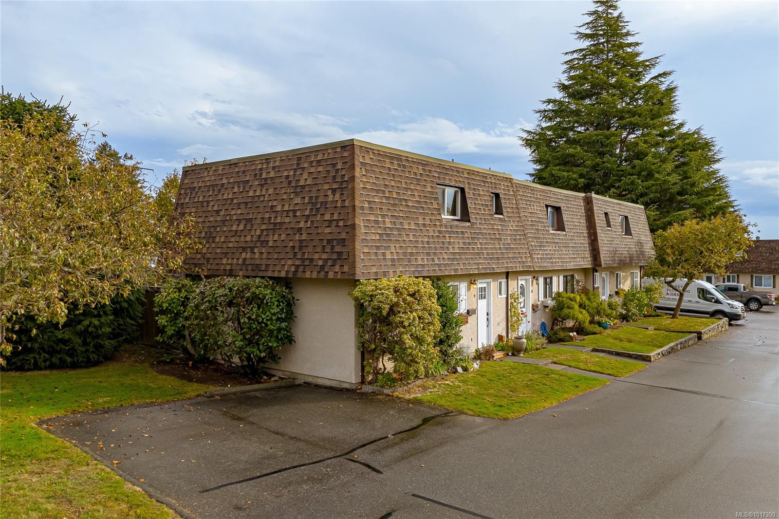 7675 E Saanich Rd Apt 9, Central Saanich, BC V8M 1L9