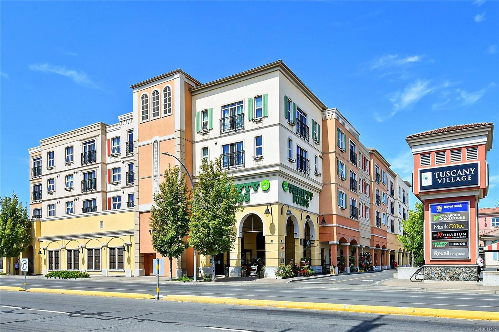 1620 Mckenzie Ave Apt 210, Saanich, BC V8N 0A2