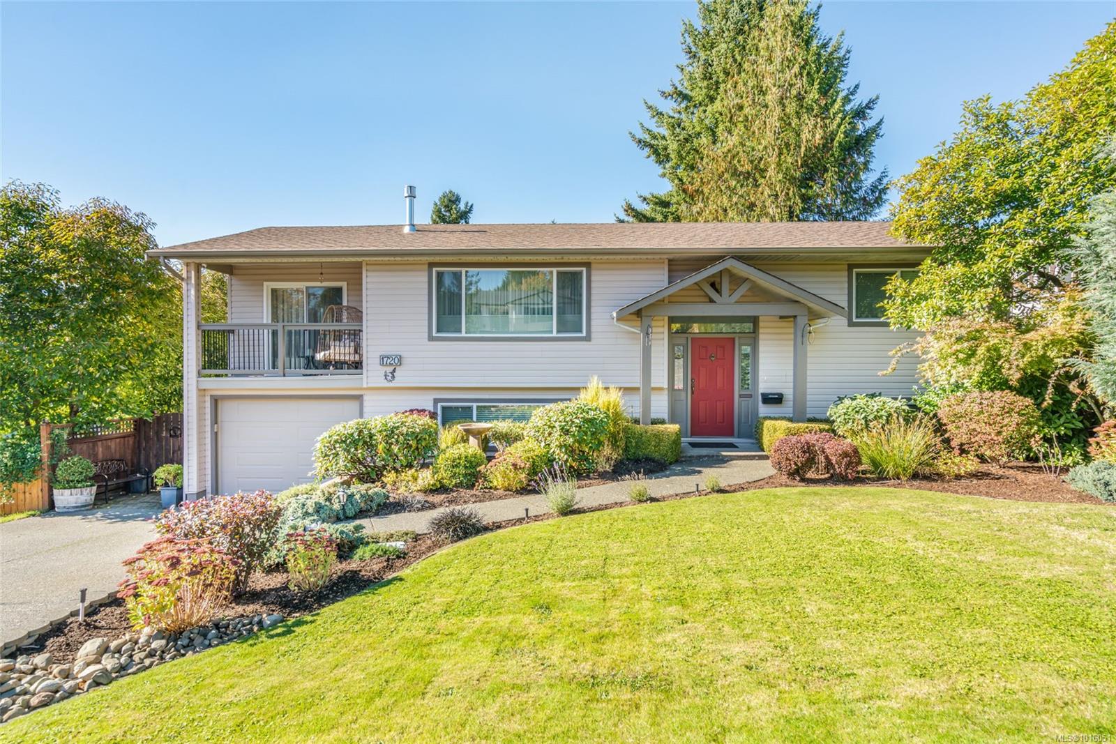 1720 Mclauchlin Dr, Courtenay, BC V9N 5S1