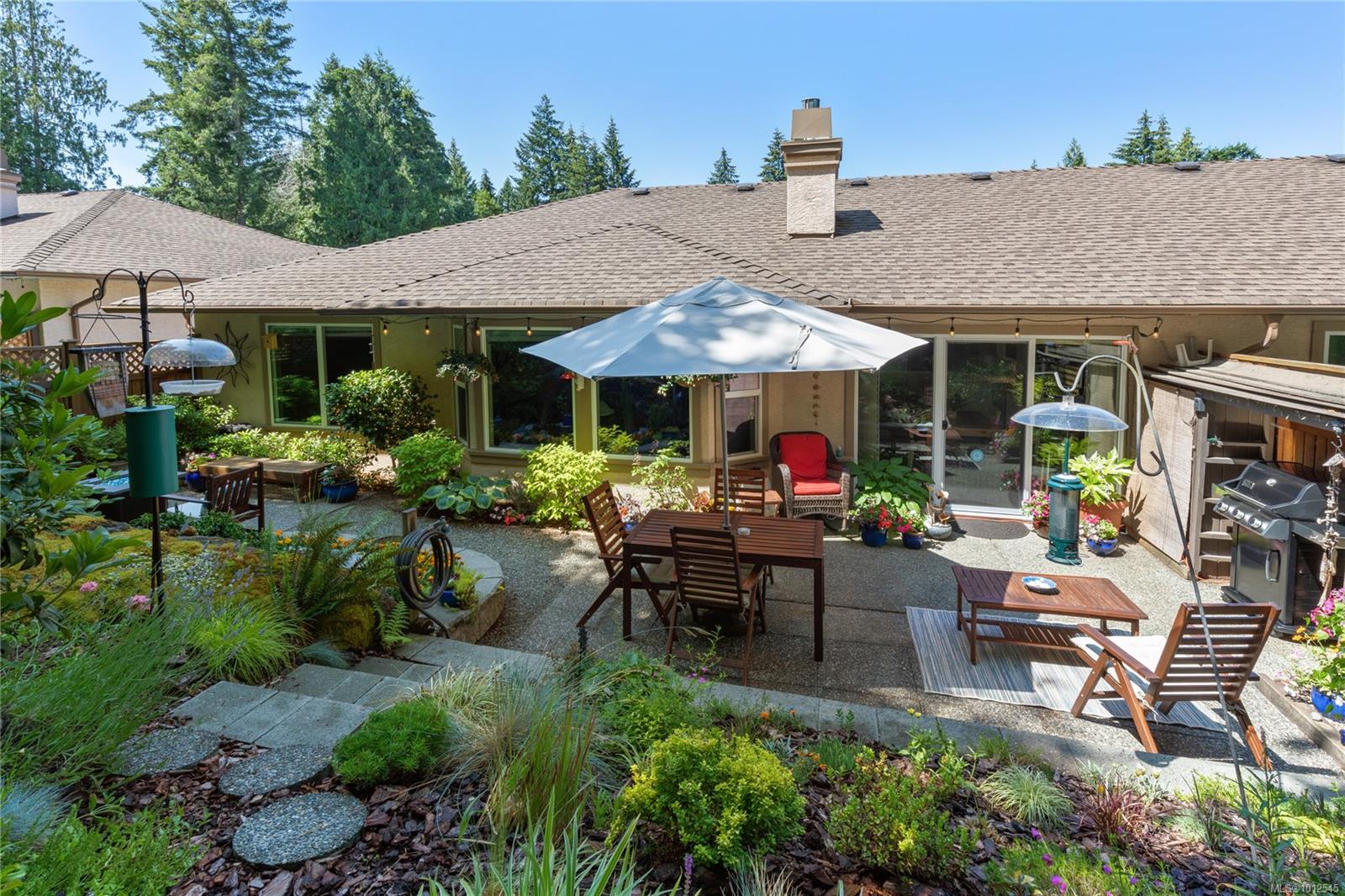 810 Chestnut St Apt 8, Qualicum Beach, BC V9K 2M6