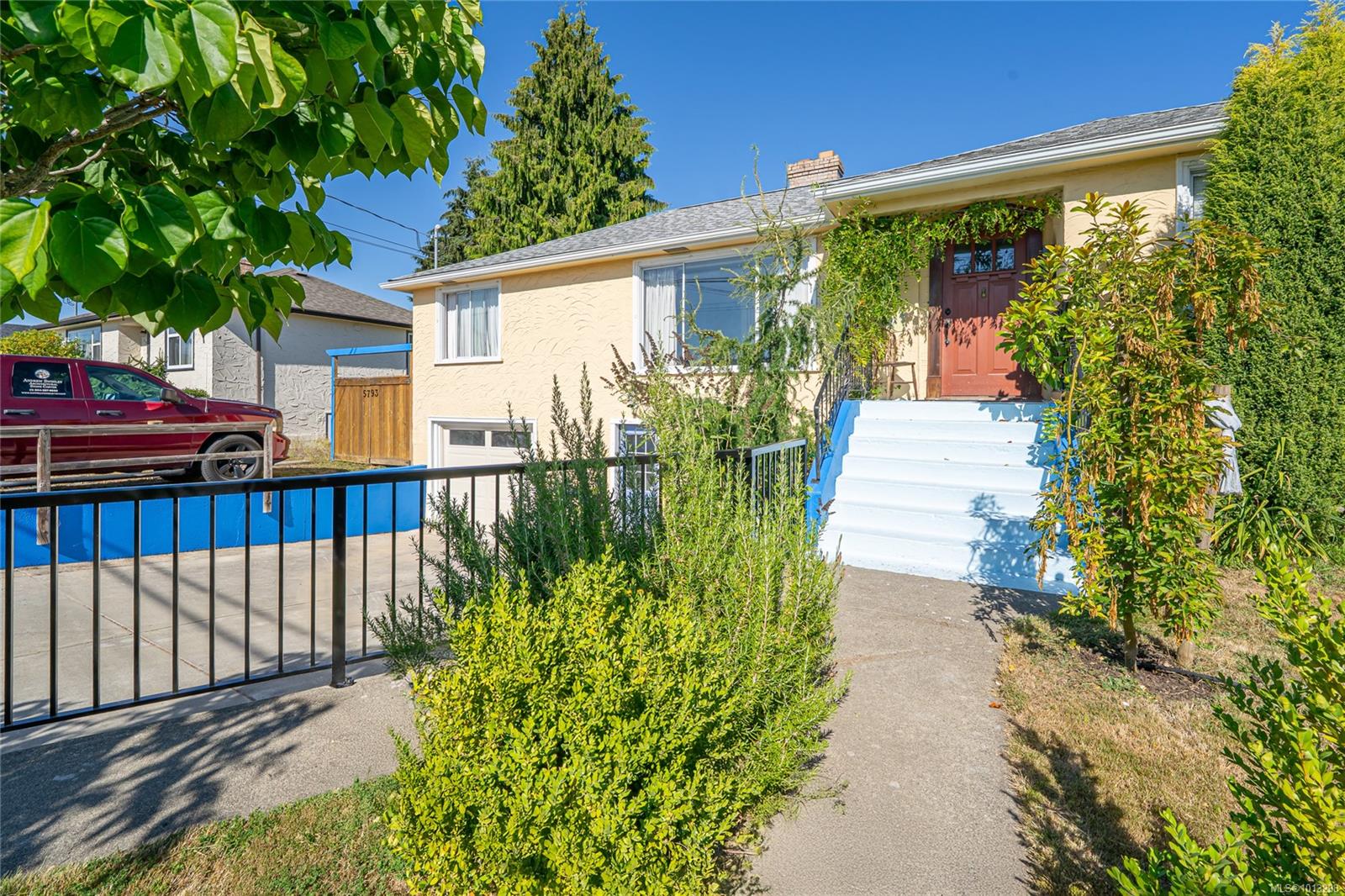 5793 Garden St, Duncan, BC V9L 3V8