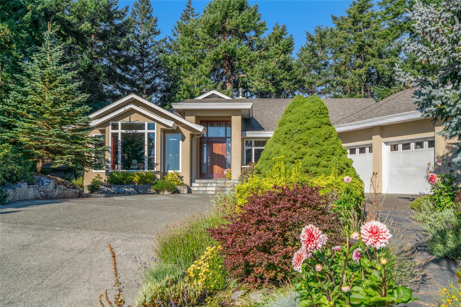 3720 Dolphin Dr, Nanoose Bay, BC V9P 9H1