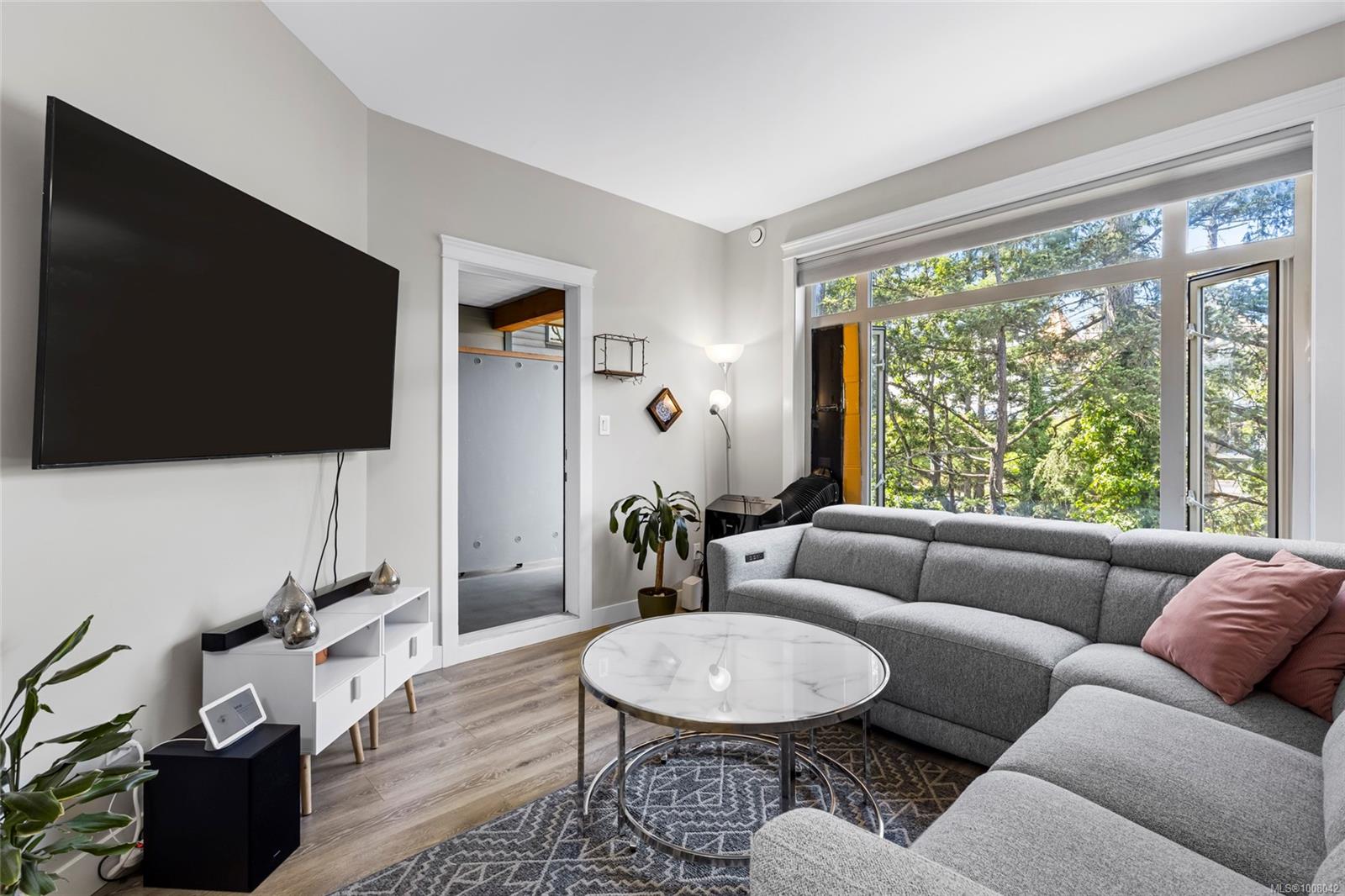 844 Goldstream Ave Apt 307, Langford, BC V9B 2X7