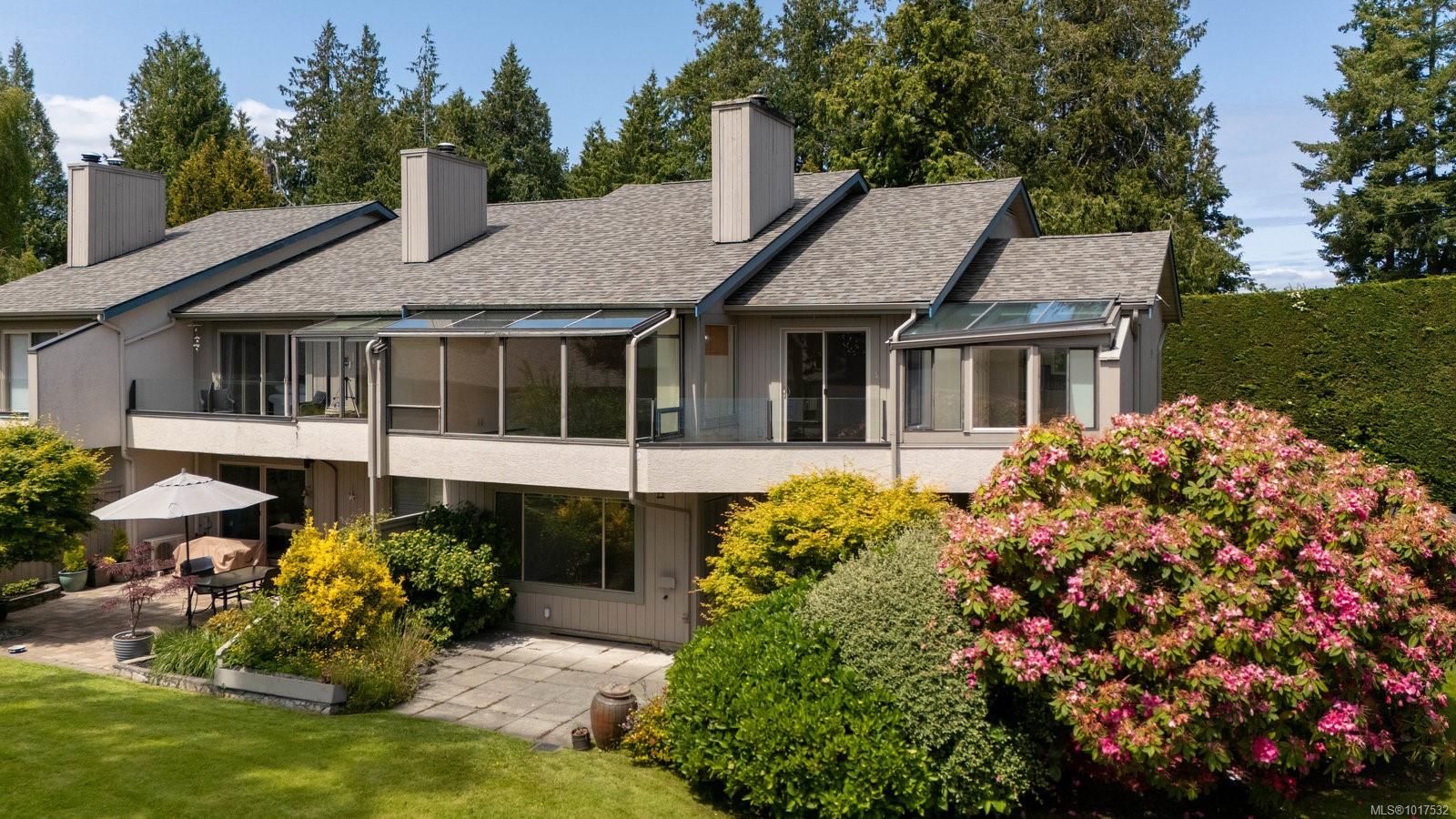 2654 Lancelot Pl Apt 3, Central Saanich, BC V8M 1V3