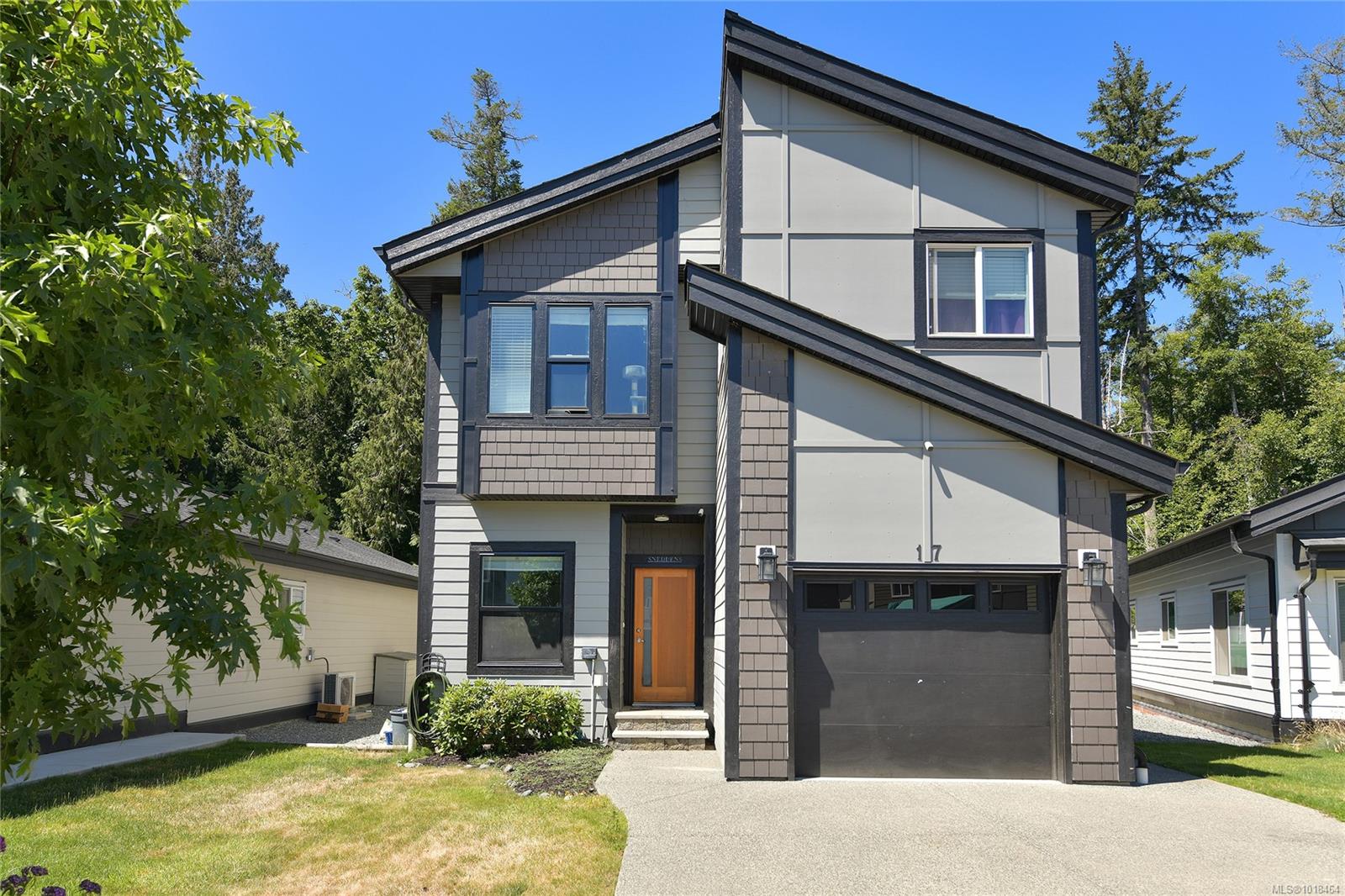 17 Saanich Ridge Dr, Central Saanich, BC V8M 0B8