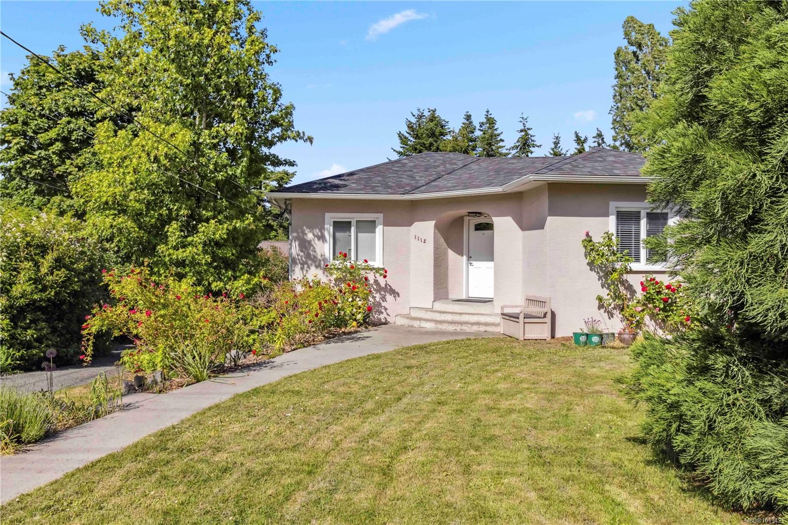 1112 Craigflower Rd, Esquimalt, BC V9A 2Y1