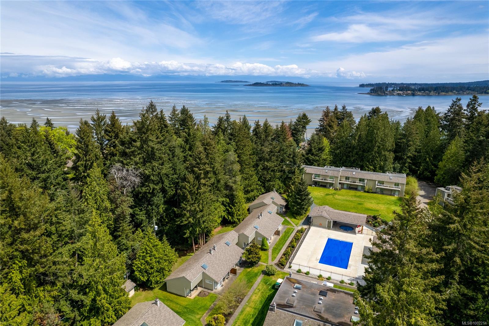 1135 Resort Dr Apt 76, Parksville, BC V9P 2T6