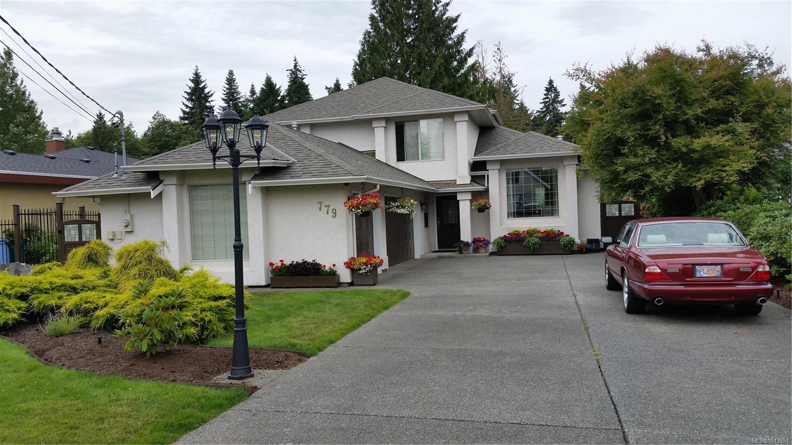 779 Mulholland Dr, Parksville, BC V9P 2K4