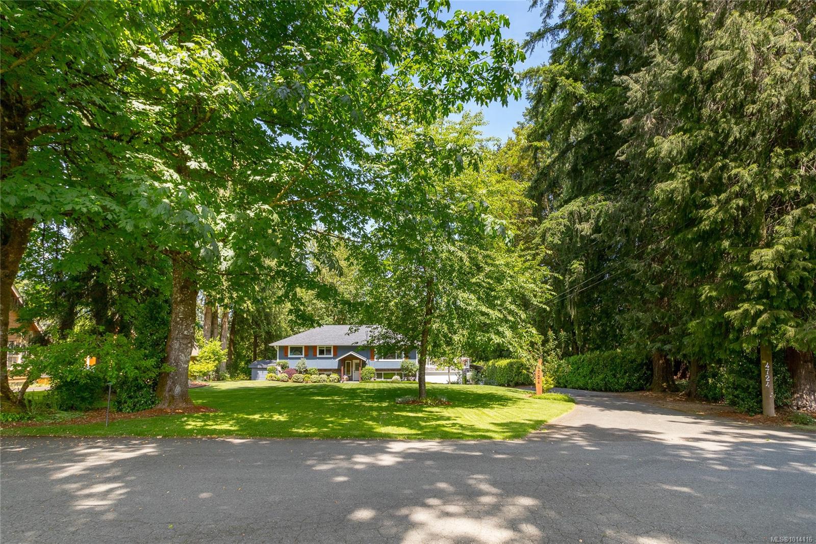 4724 Fairbridge Dr, Duncan, BC V9L 6N8
