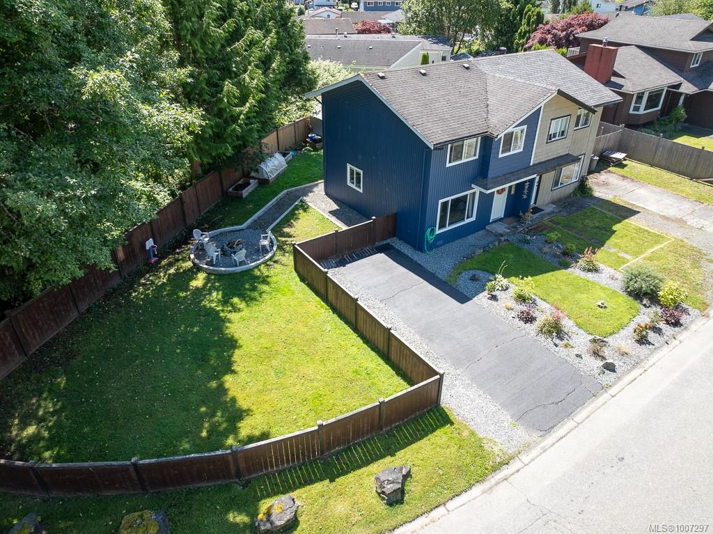 9477 Scott St Apt A, Port Hardy, BC V0N 2P0